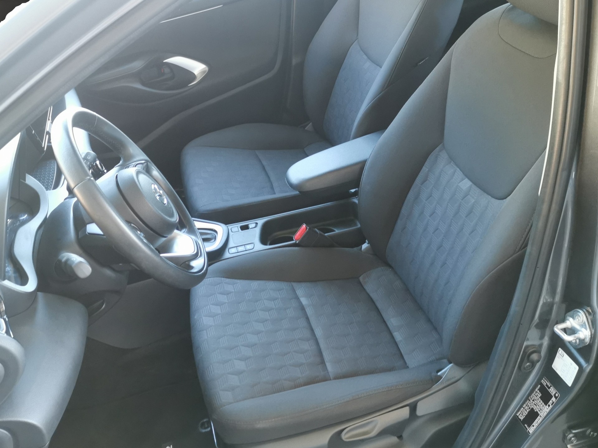MAZDA 2 Hybrid Centre-line-image-10