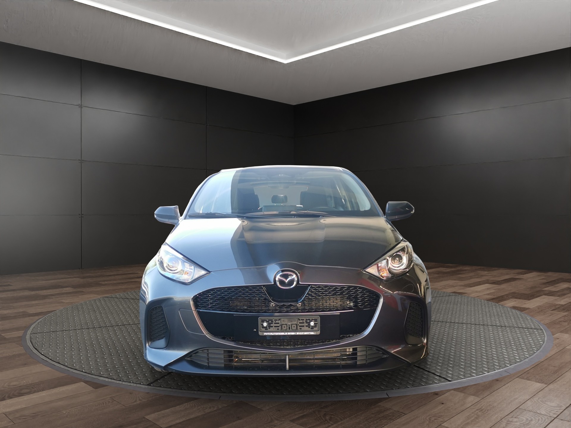 MAZDA 2 Hybrid Centre-line-showroom-element-2