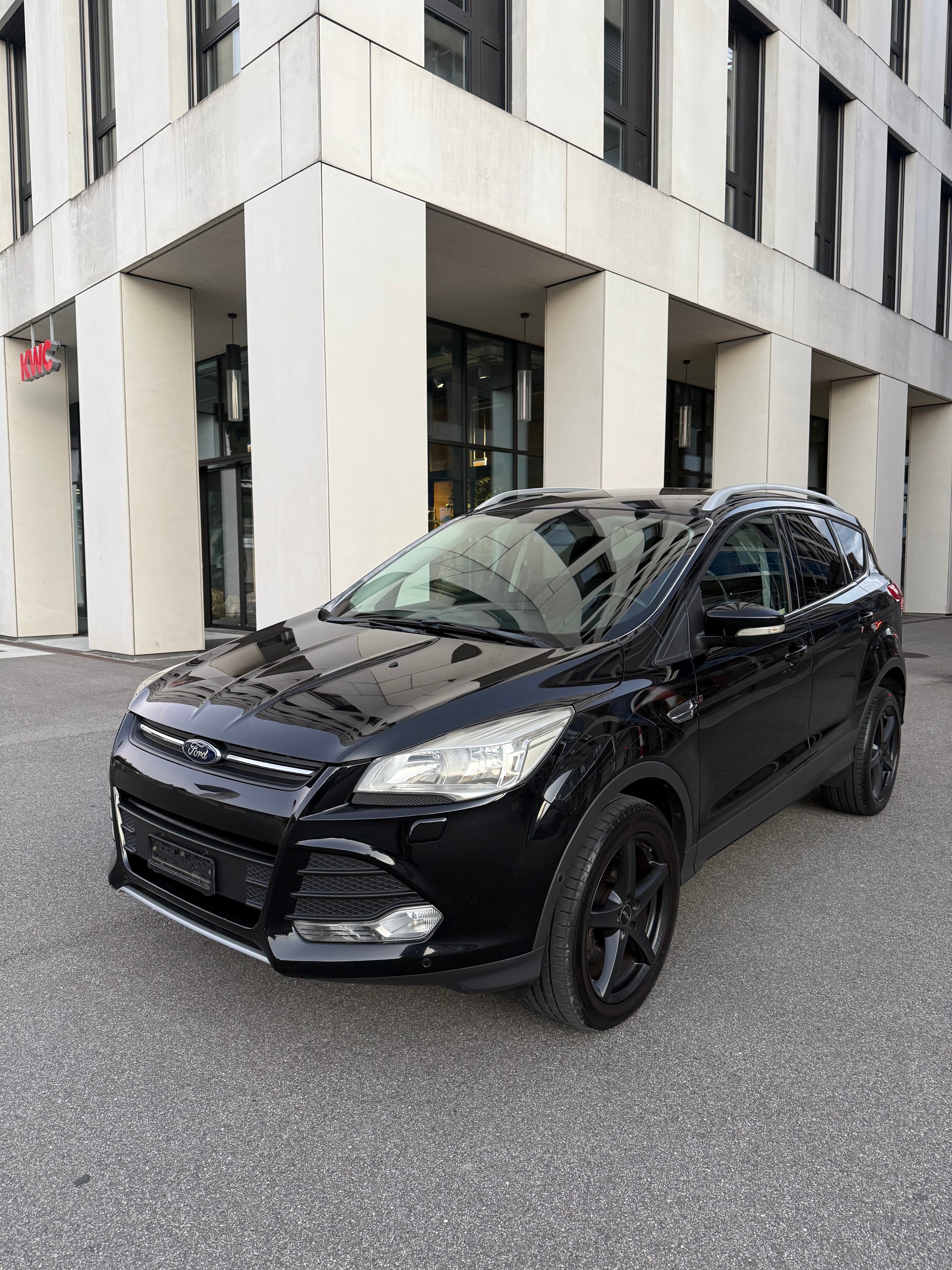 FORD Kuga 2.0 TDCi Carving 4WD-showroom-element-1