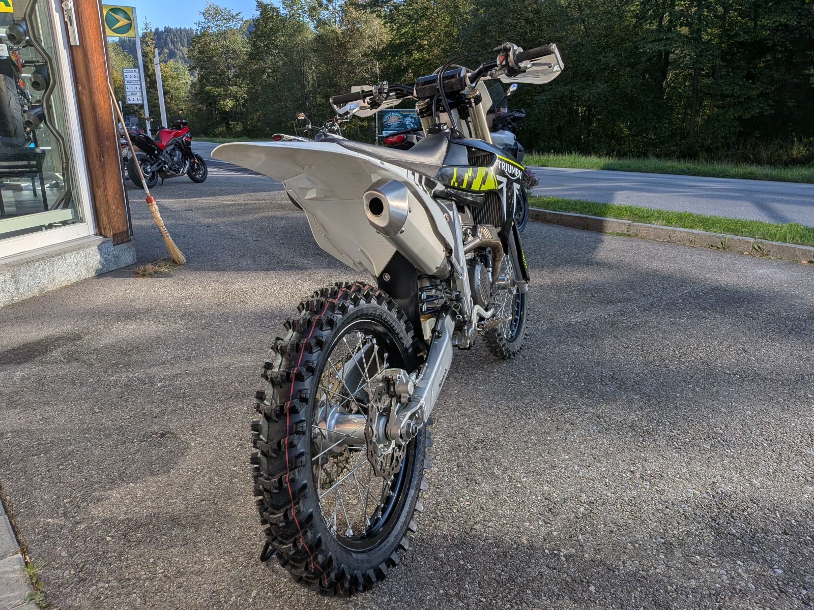 TRIUMPH TF 250 X-image-5