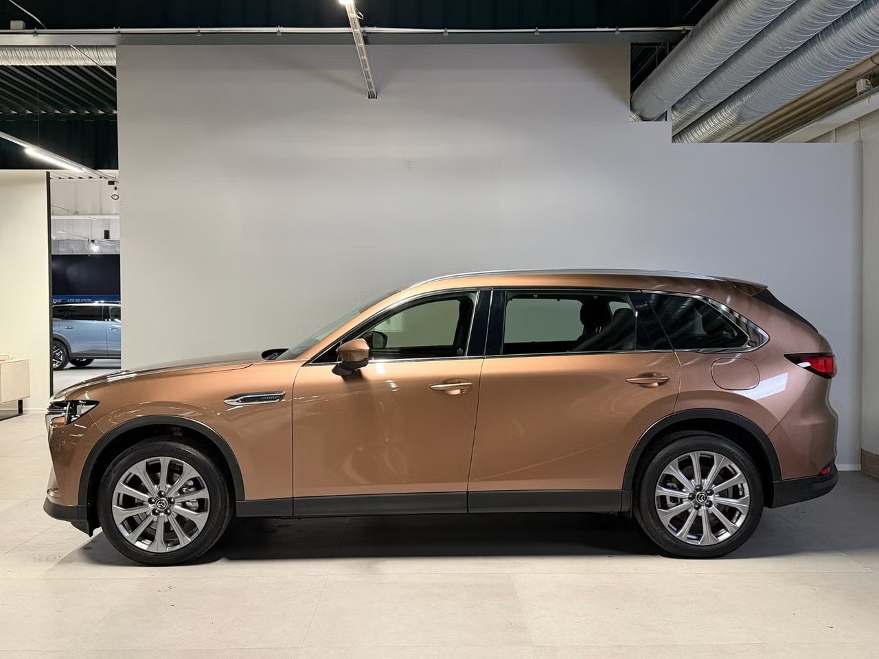 MAZDA CX-80 e-Skyactiv PHEV 327 AWD Exclusive-Line-showroom-element-2