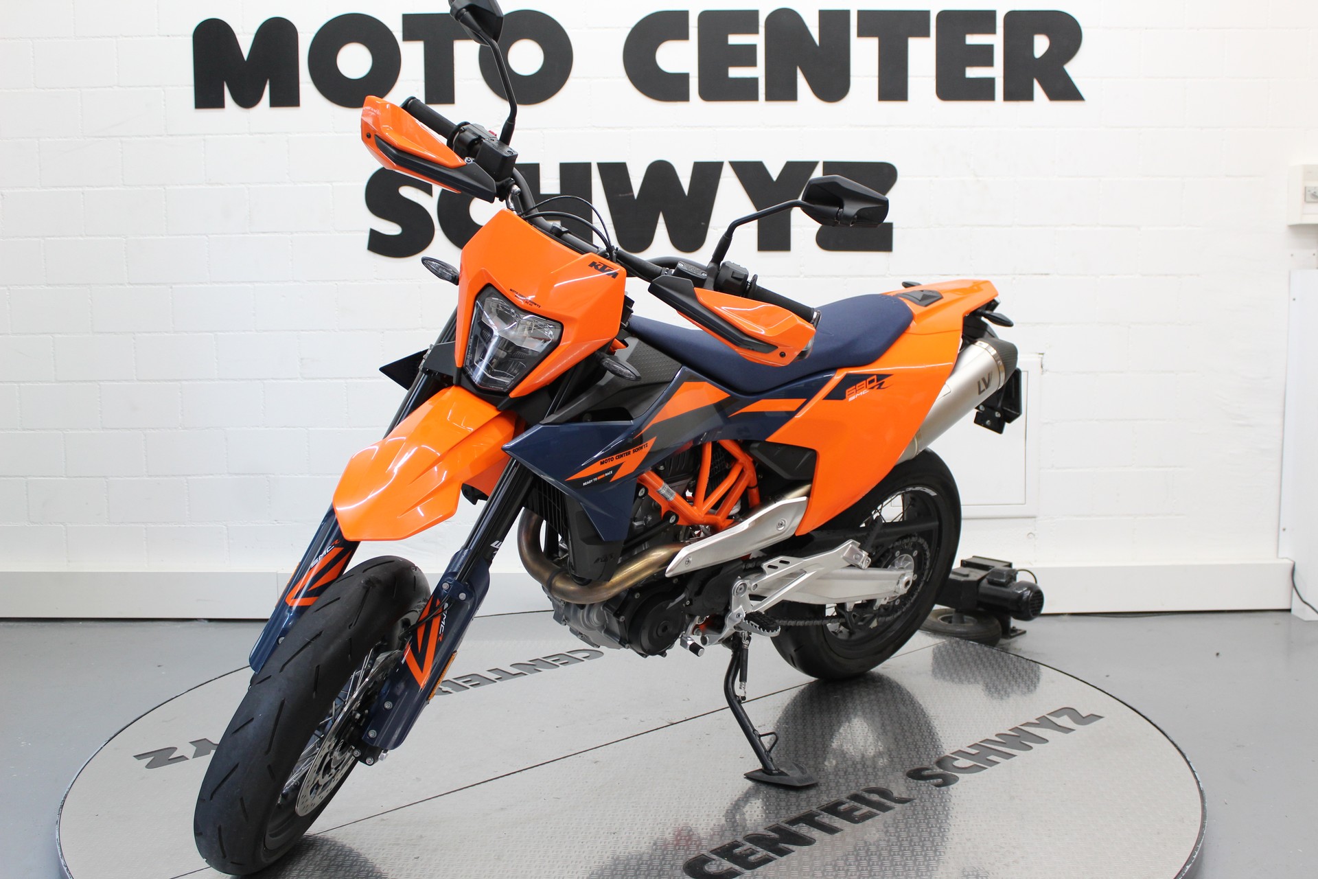 KTM 690 SMC R-image-3
