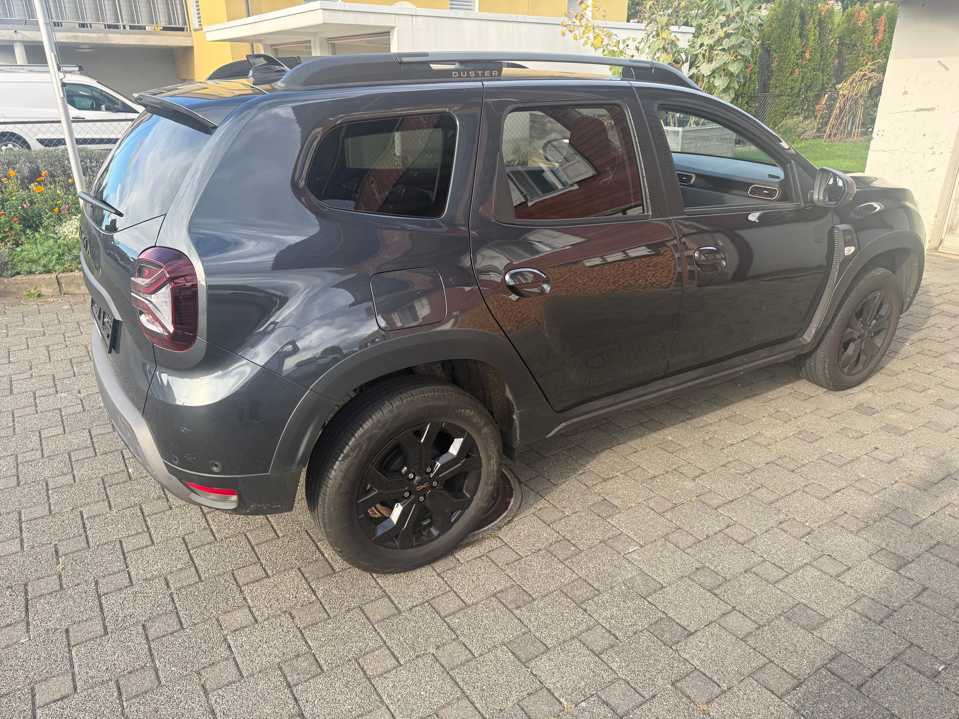 DACIA Duster TCe 150 Extreme EDC 4x2-showroom-element-3