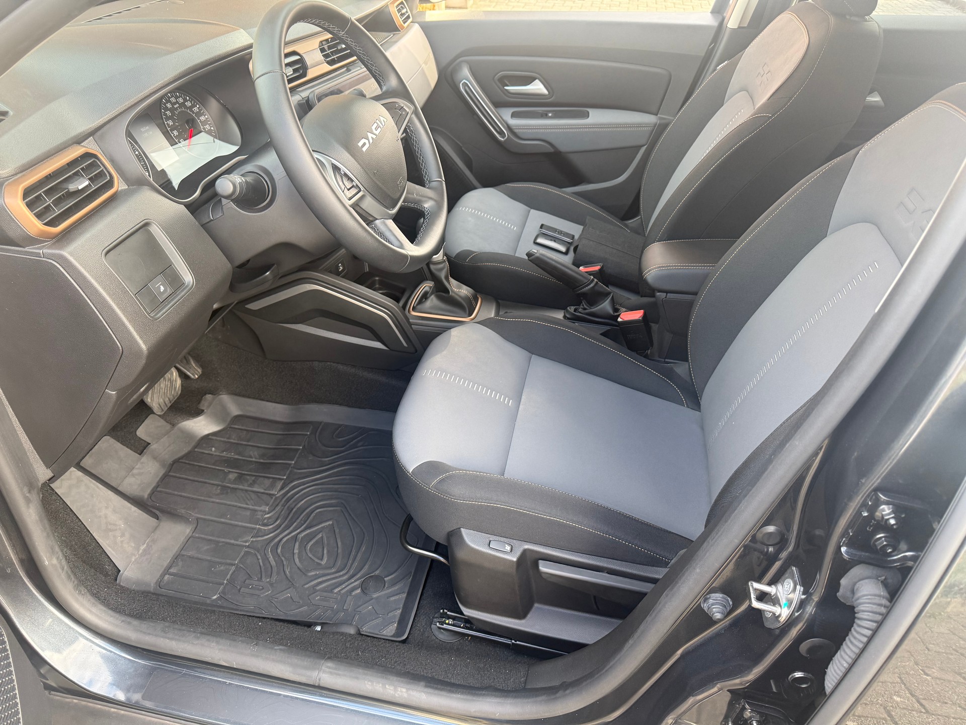 DACIA Duster TCe 150 Extreme EDC 4x2-image-7