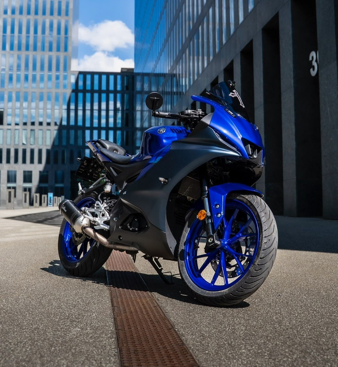 YAMAHA YZF-R 125 ABS-image-0