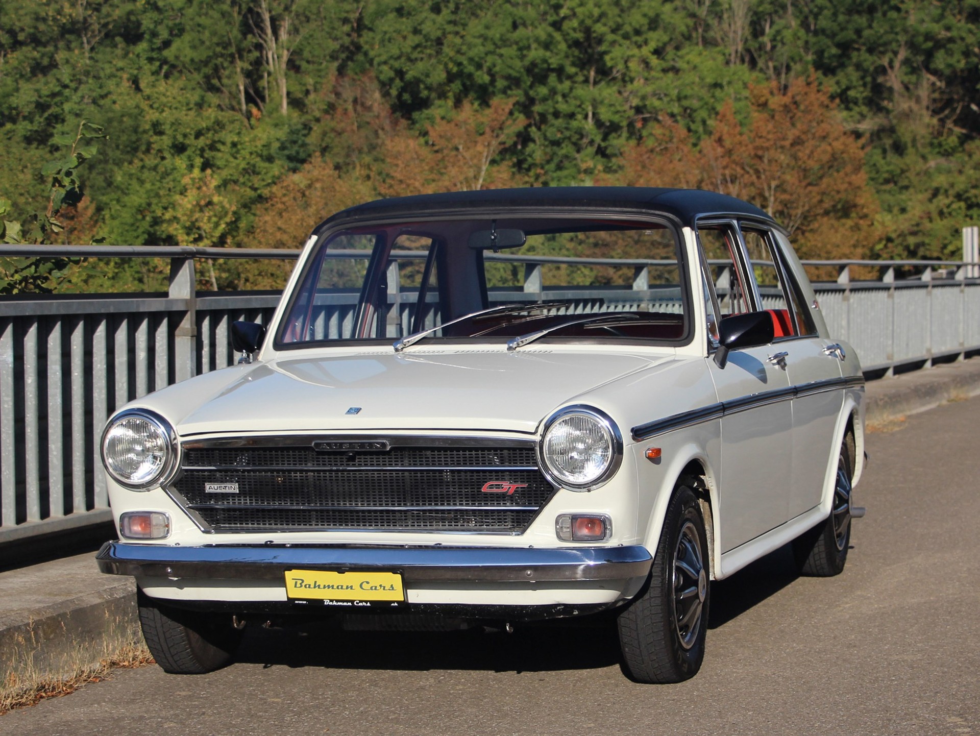 AUSTIN 1300 GT-showroom-element-2