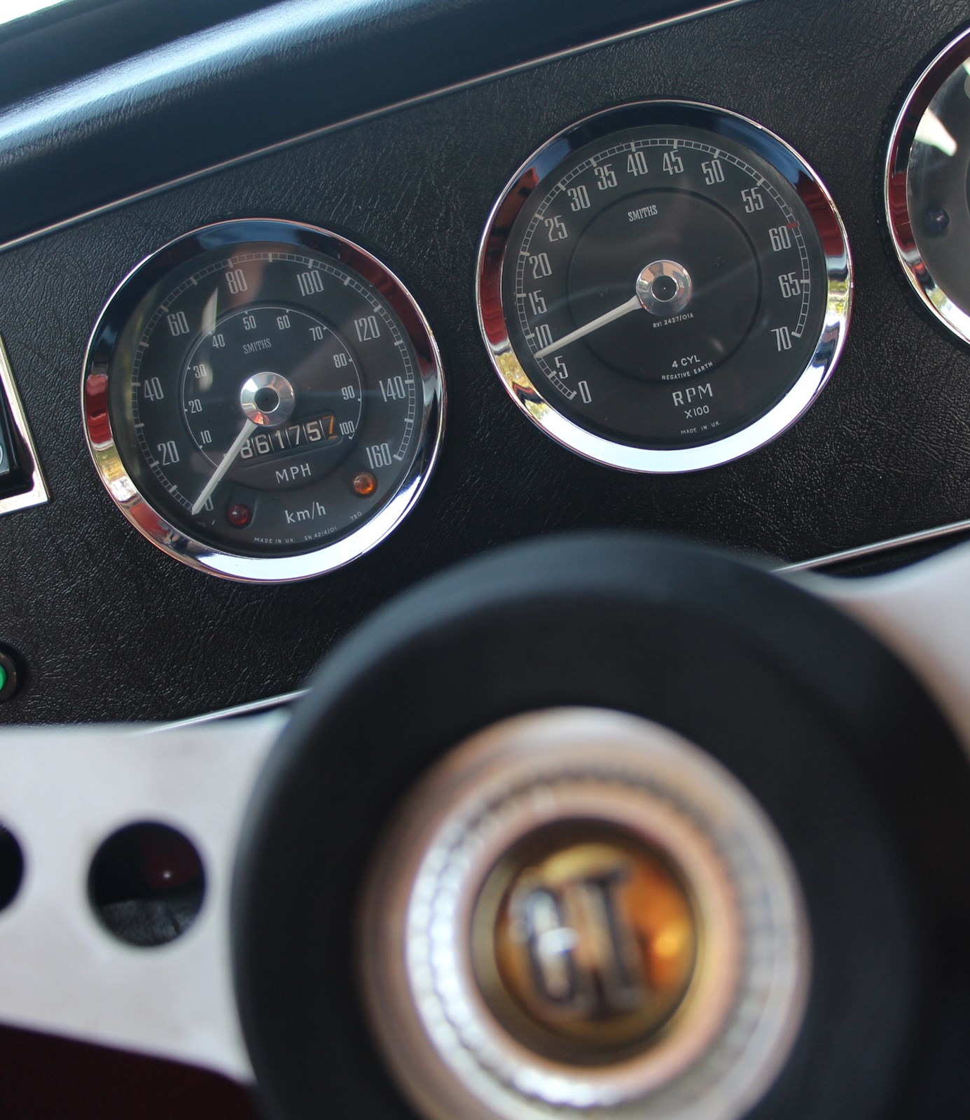 AUSTIN 1300 GT-image-13