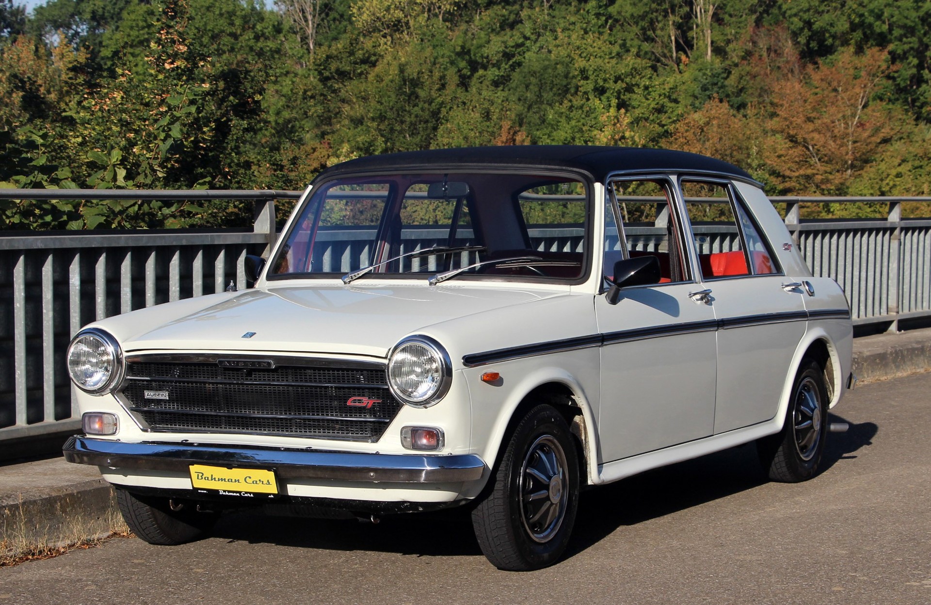 AUSTIN 1300 GT-image-4