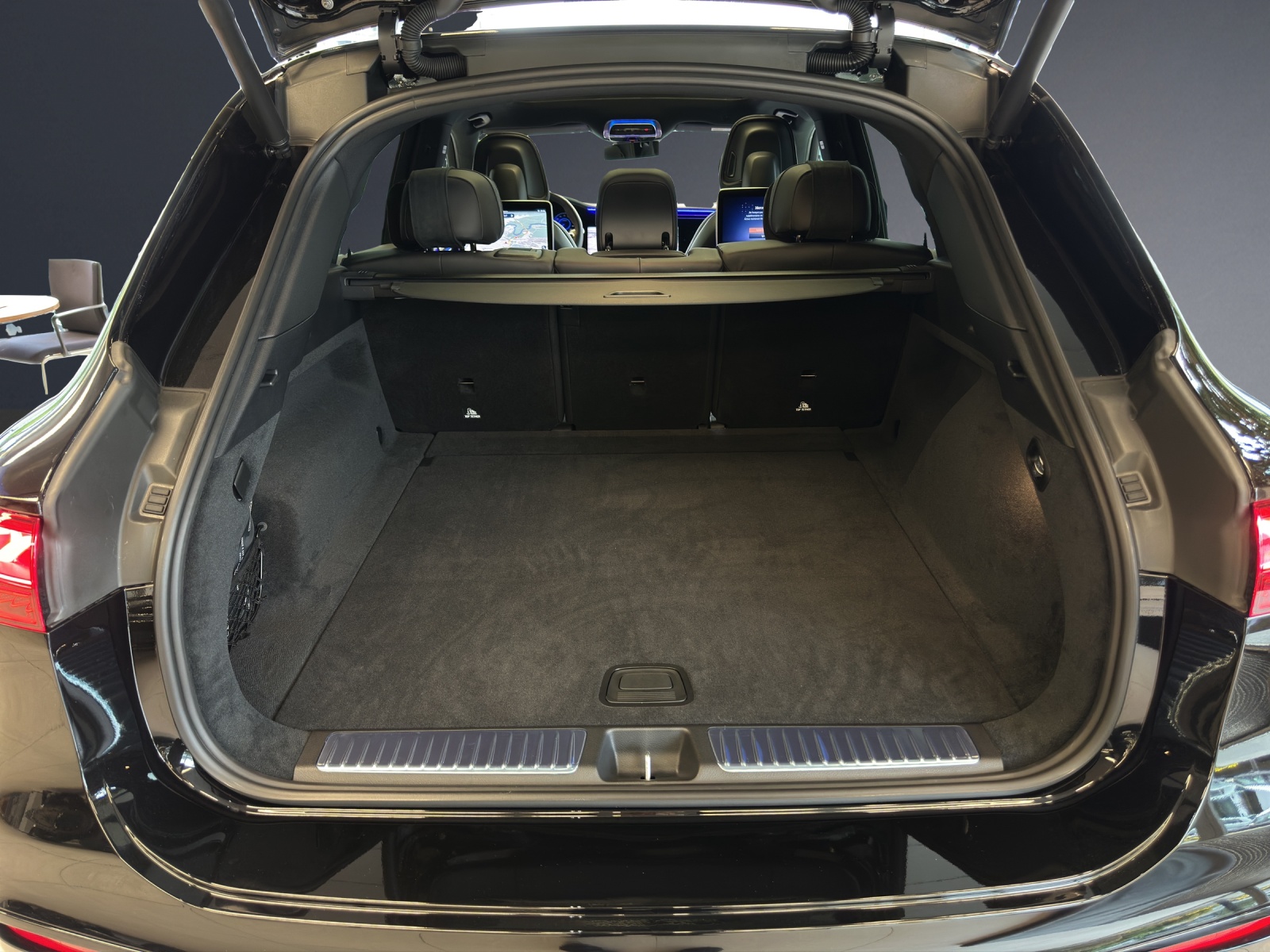 MERCEDES-BENZ EQS 580 4M Release Edition-image-13