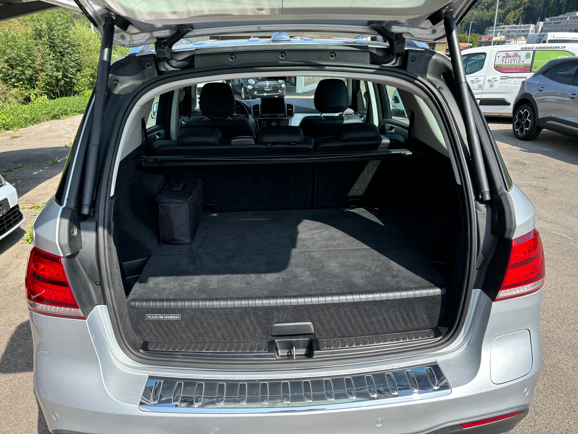 MERCEDES-BENZ GLE 500 e 4Matic 7G-Tronic-image-8
