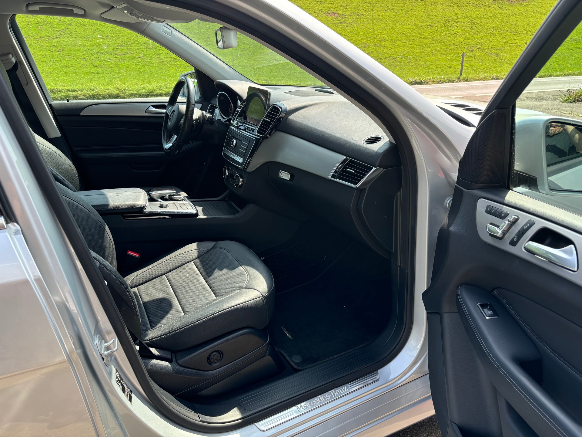 MERCEDES-BENZ GLE 500 e 4Matic 7G-Tronic-image-6