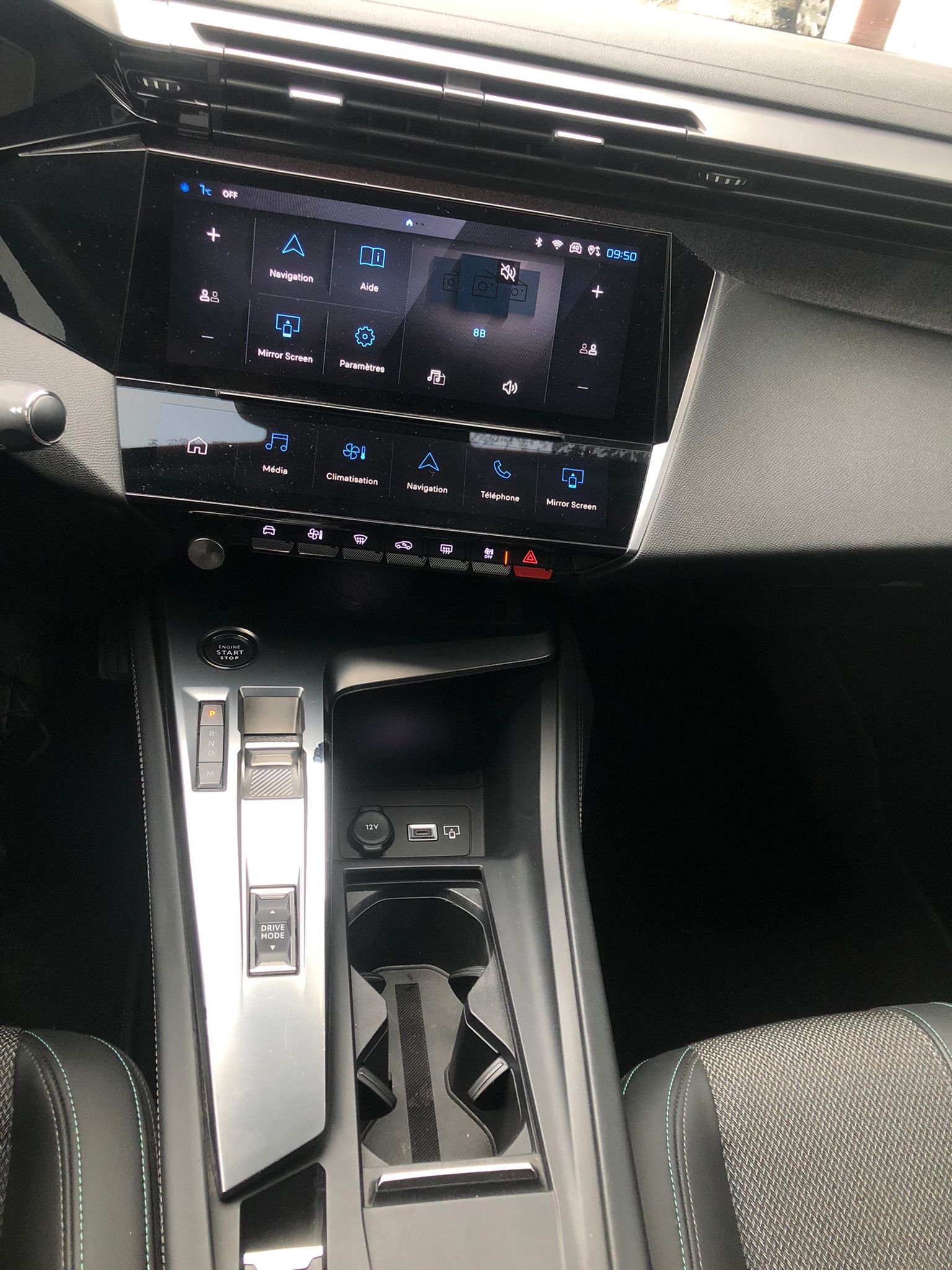 PEUGEOT 308 SW 1.5 BlueHDI Allure Pack EAT8-image-8