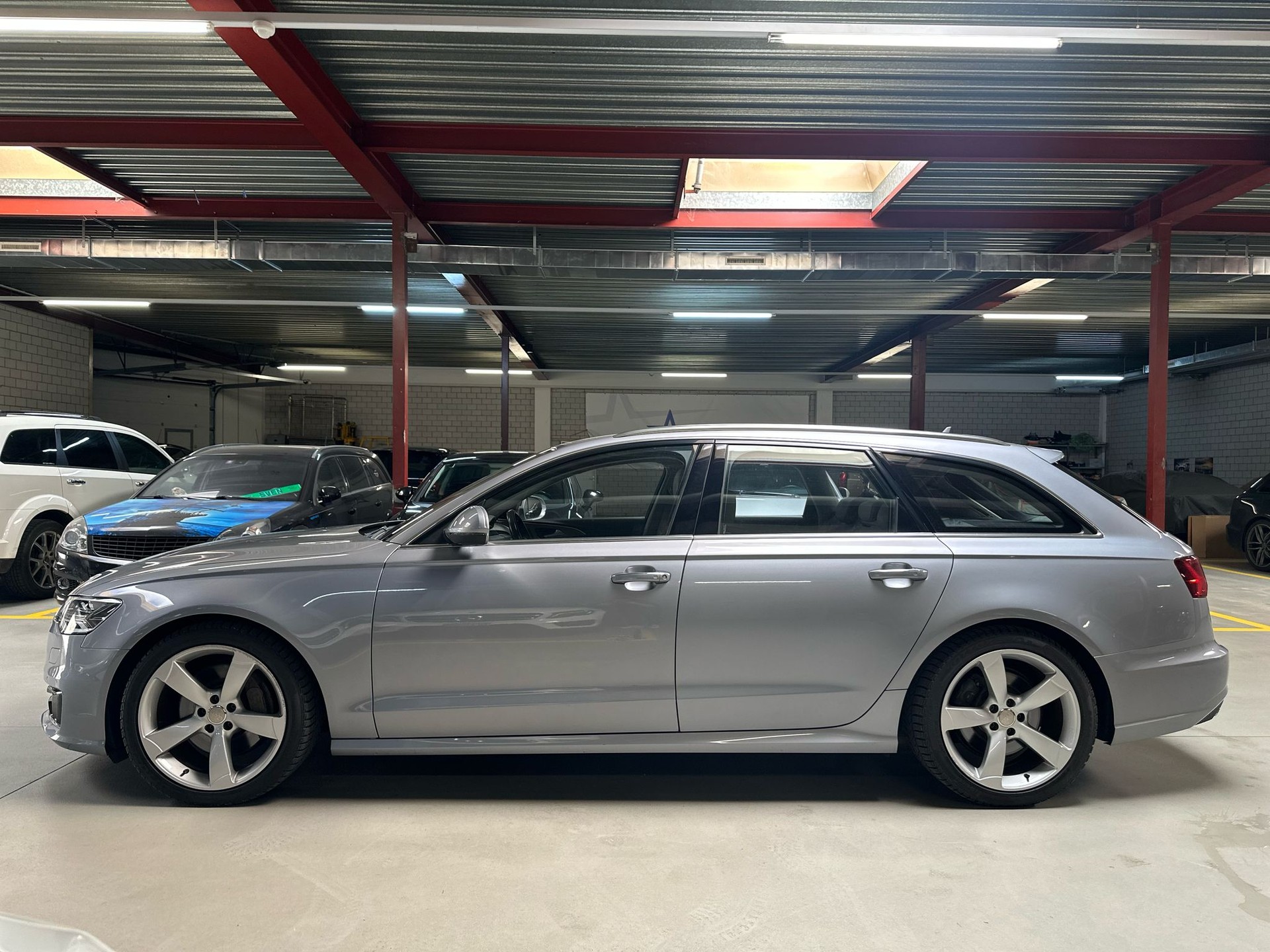 AUDI A6 Avant 3.0 TDI V6 quattro S-tronic-showroom-element-1