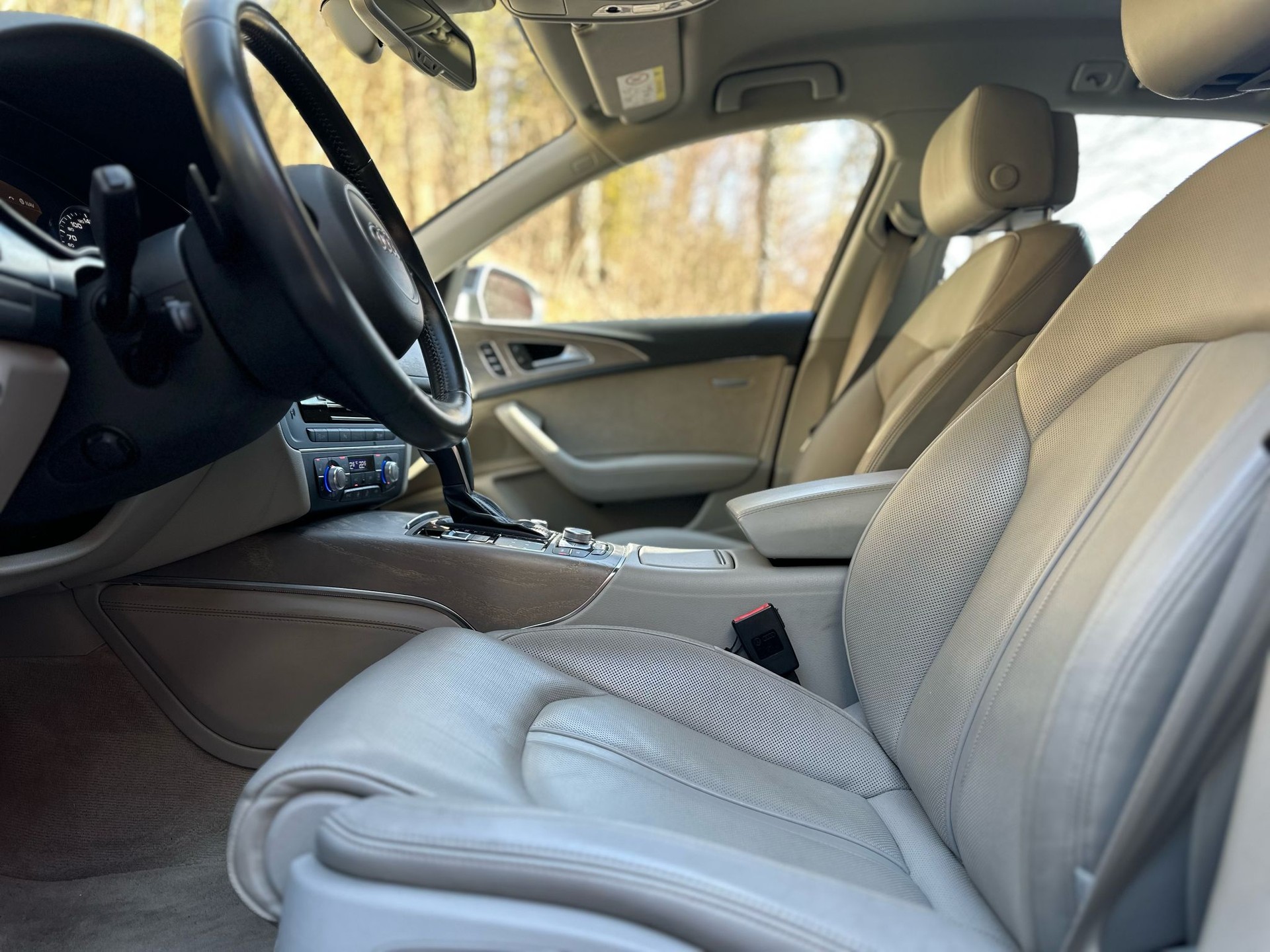 AUDI A6 Avant 3.0 TDI V6 quattro S-tronic-image-4