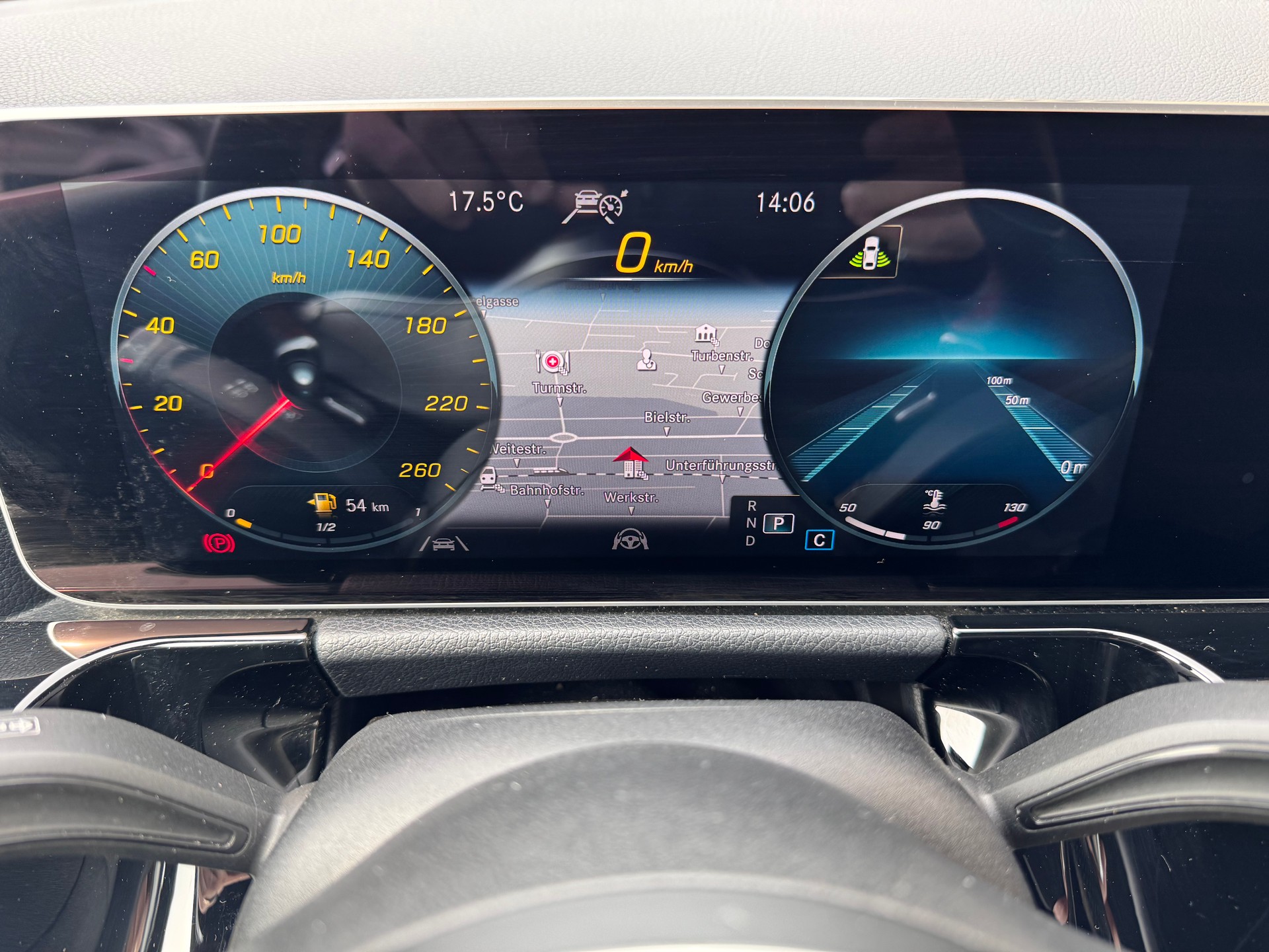 MERCEDES-BENZ B 250 4Matic AMG Line-image-15