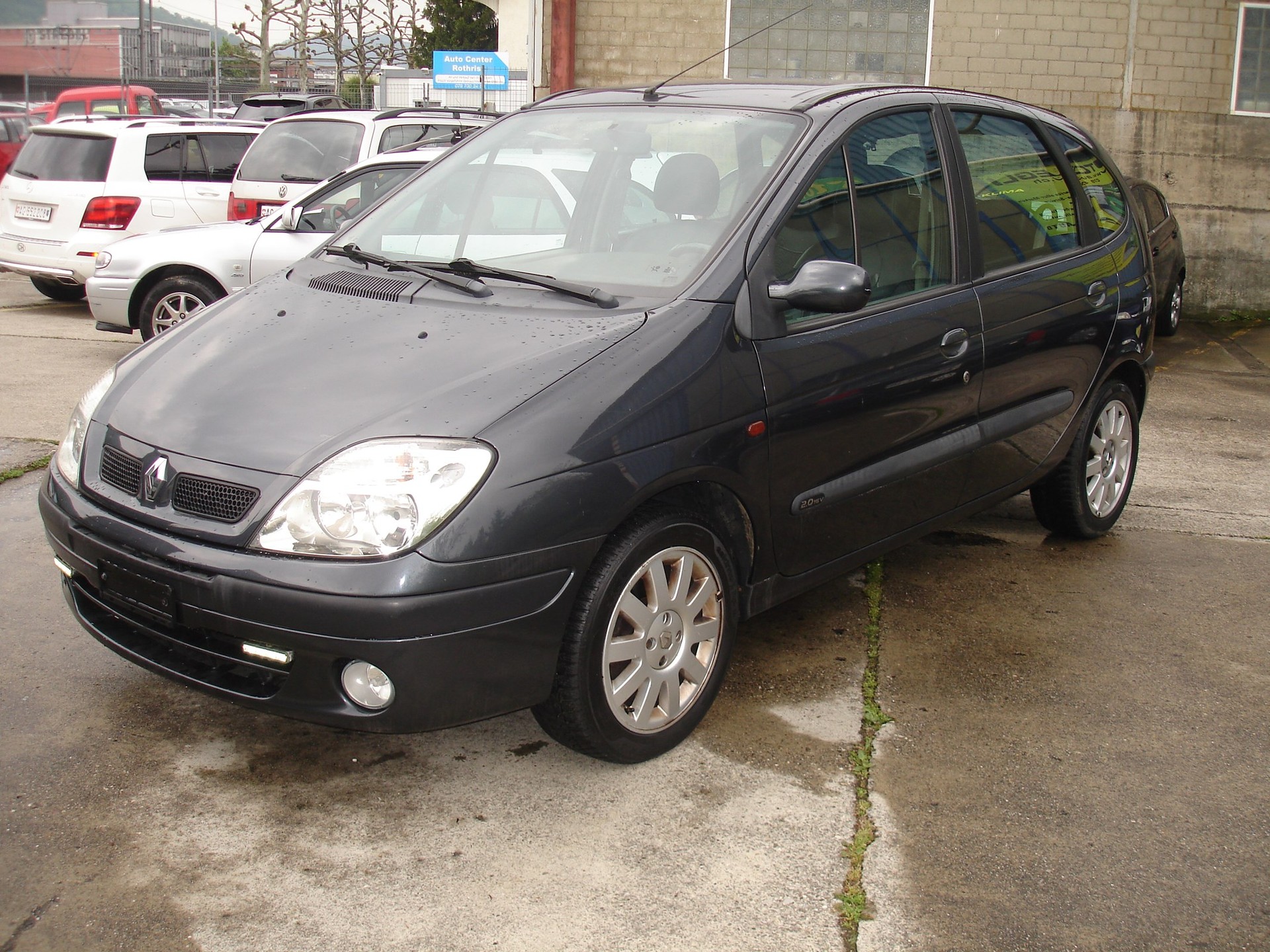 RENAULT SCENIC 2.0 16V FÜR EXPORT (MOTOR DEFEKT)