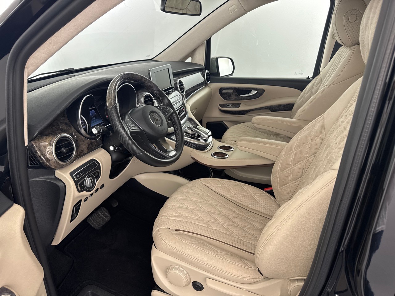 MERCEDES-BENZ V 250 d EL 4Matic-image-4