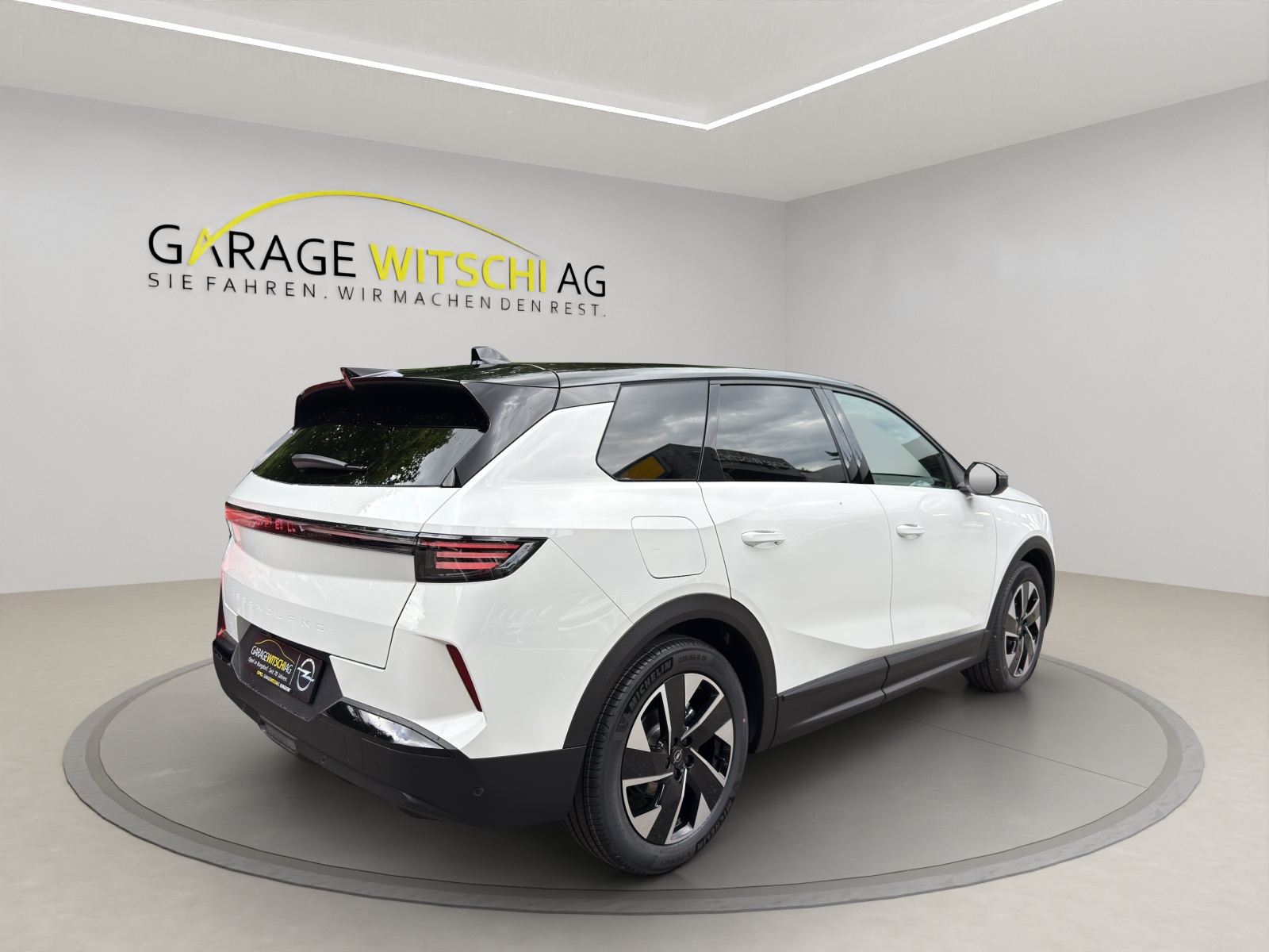 OPEL Grandland 1.2 Turbo GS Hybrid-image-4