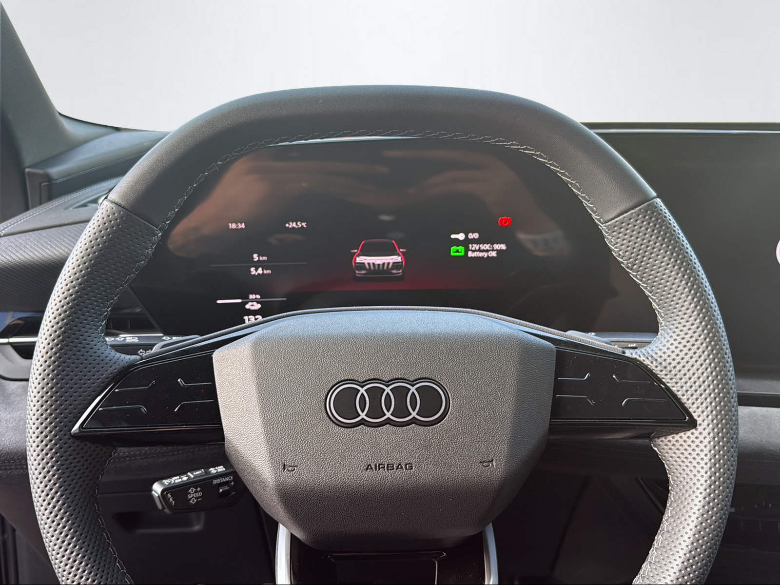 AUDI Q6 e-tron Sportback quattro-image-11