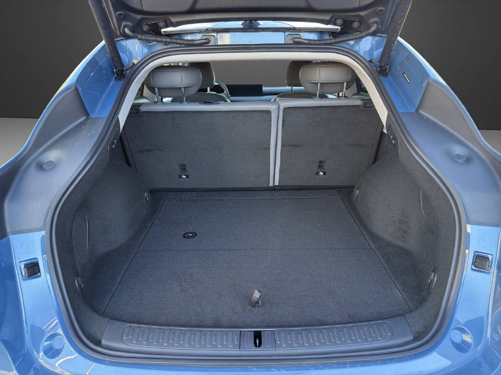 MG IM6 100 kWh Performance 21 4WD-image-9