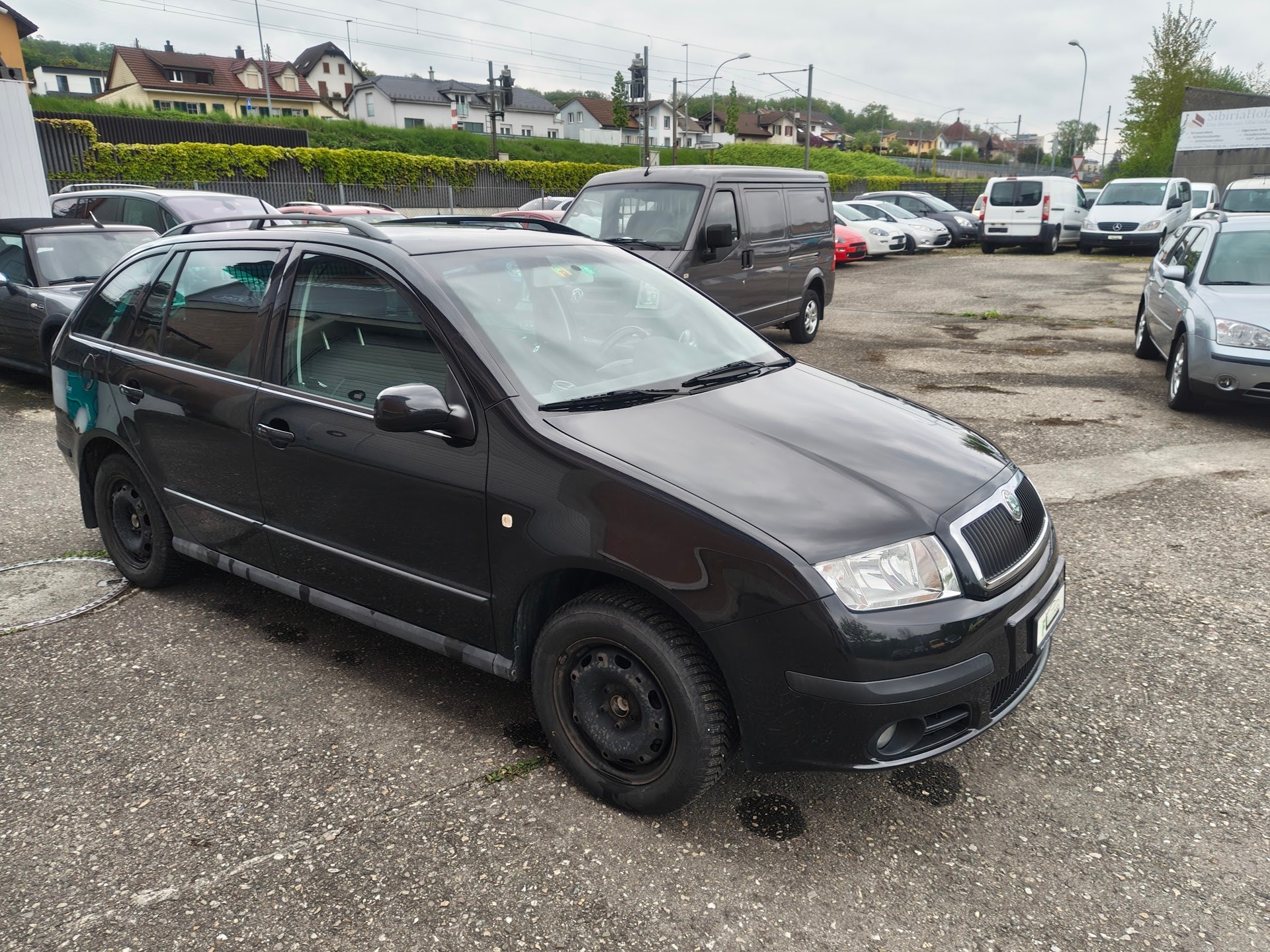 SKODA Fabia 1.4 16V Tour de France-image-2