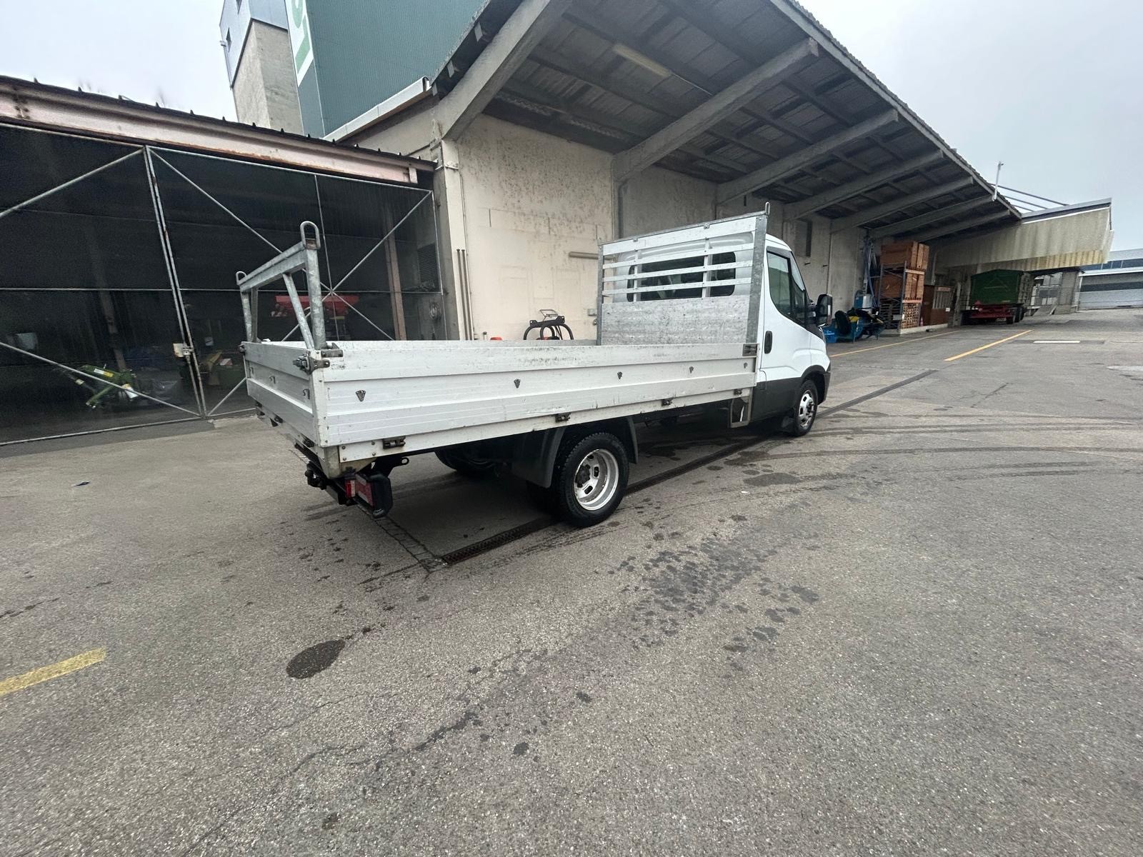 IVECO 35 C 15-image-3