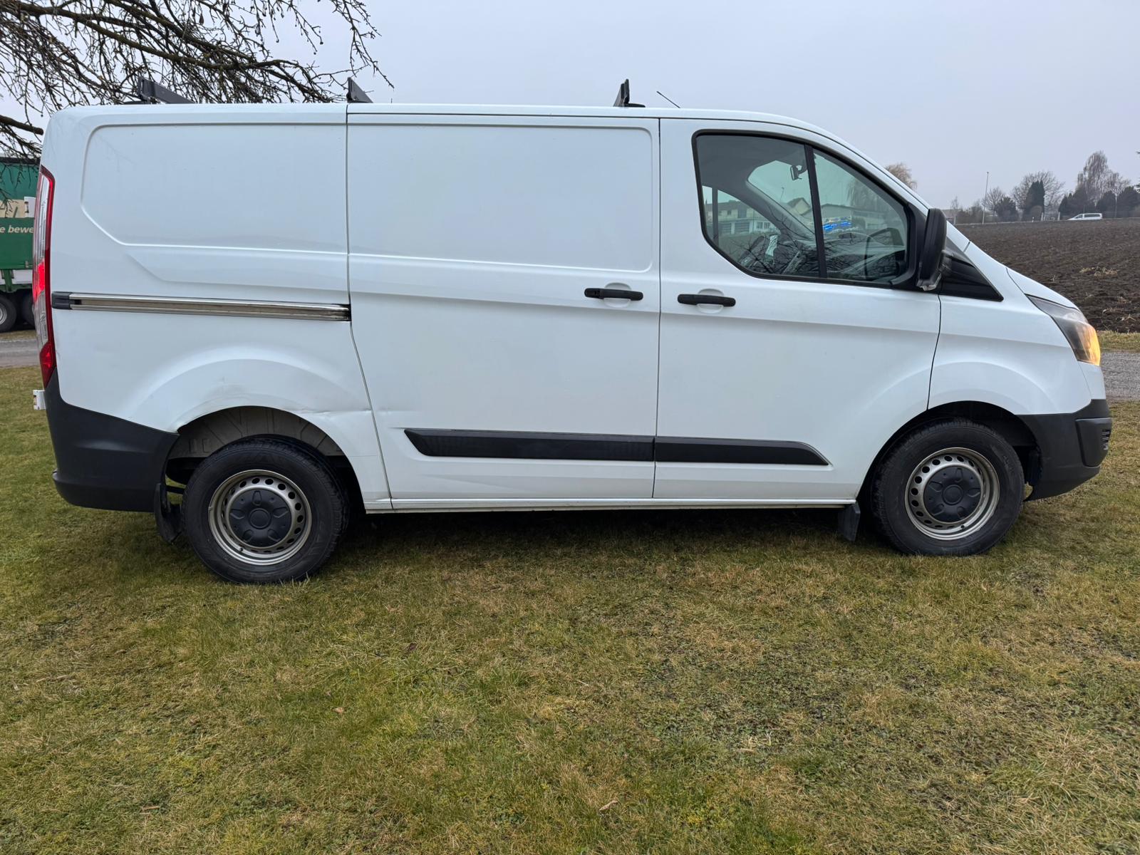 FORD Transit Custom Van 250 L1H1 Level 2-image-5