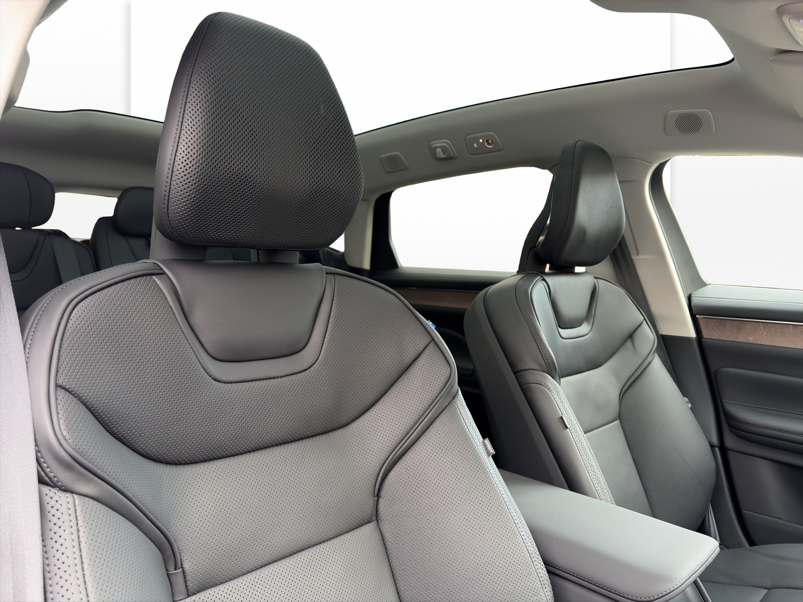 VOLVO ES90 Ultra-image-17