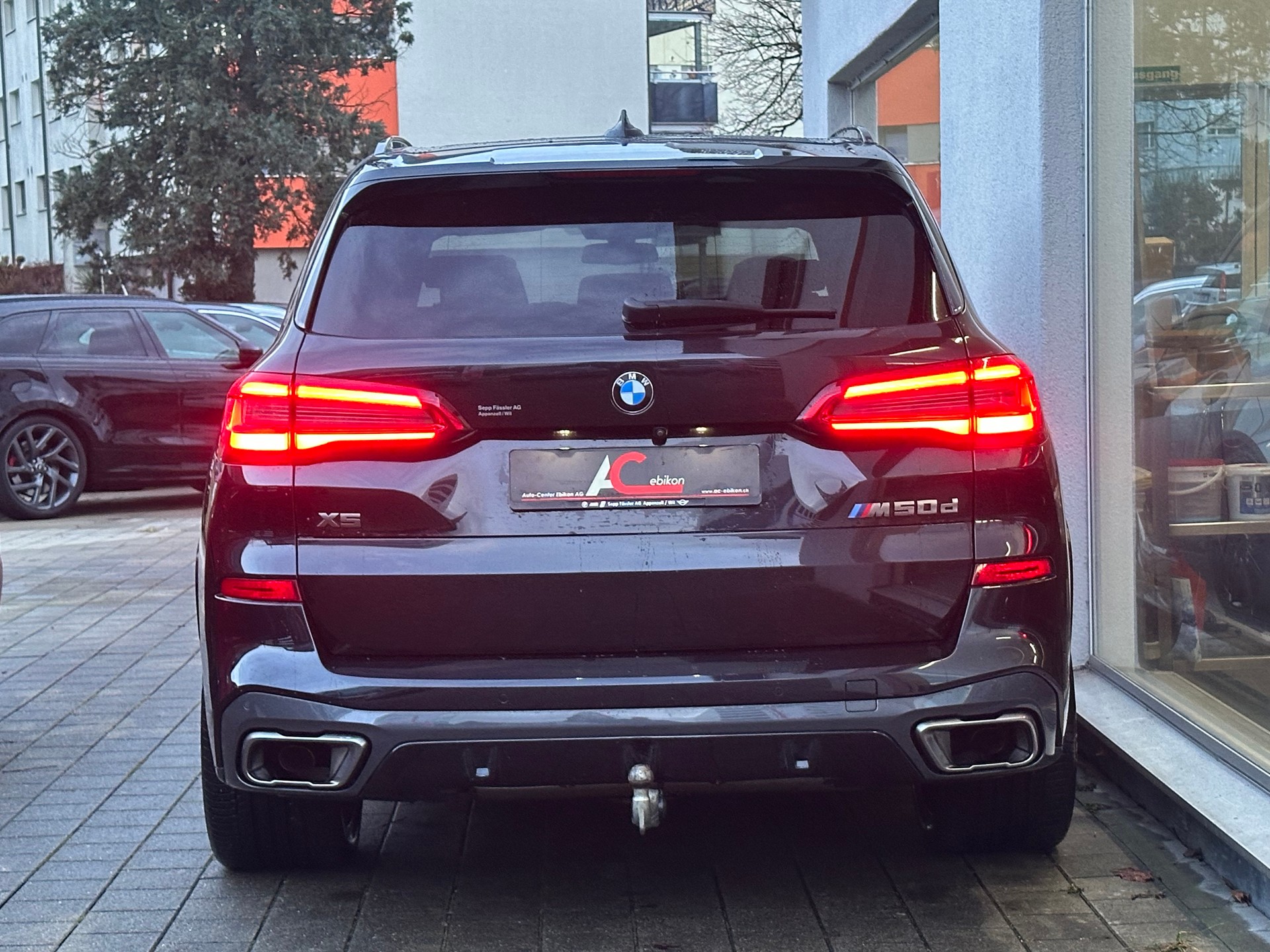 BMW X5 xDrive M50d Steptronic-showroom-element-3
