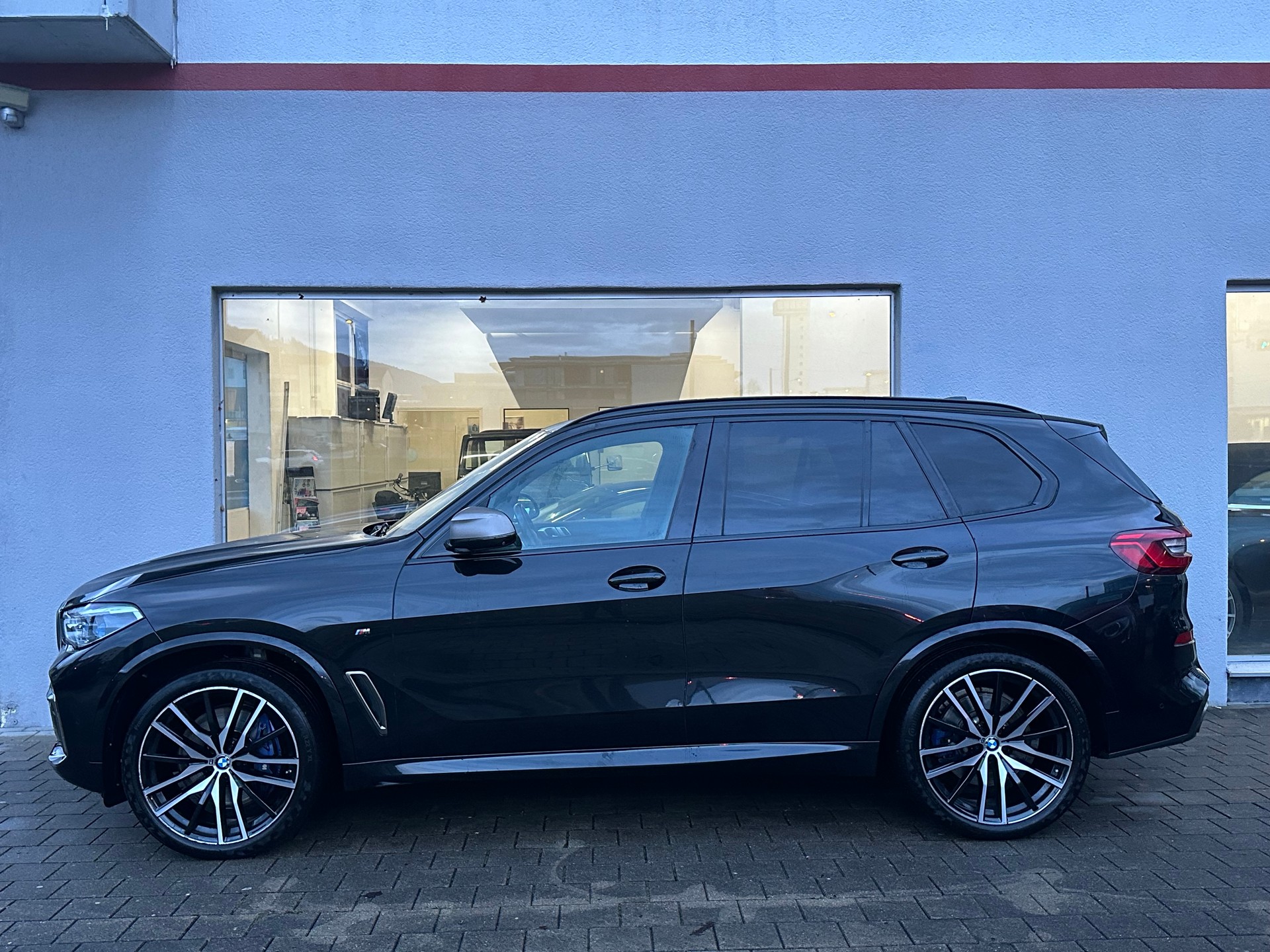 BMW X5 xDrive M50d Steptronic-showroom-element-2