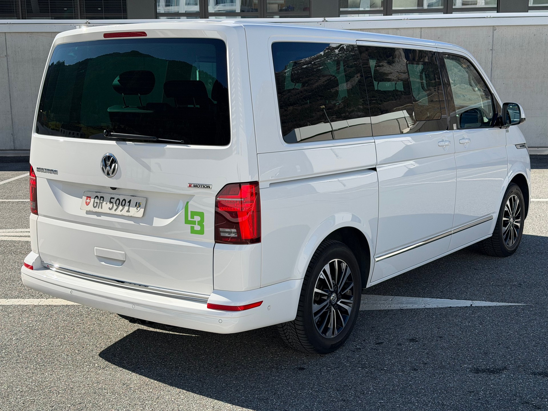 VW T6.1 Multivan 2.0 Bi-TDI Highline Liberty 4Mot. DSG-image-5