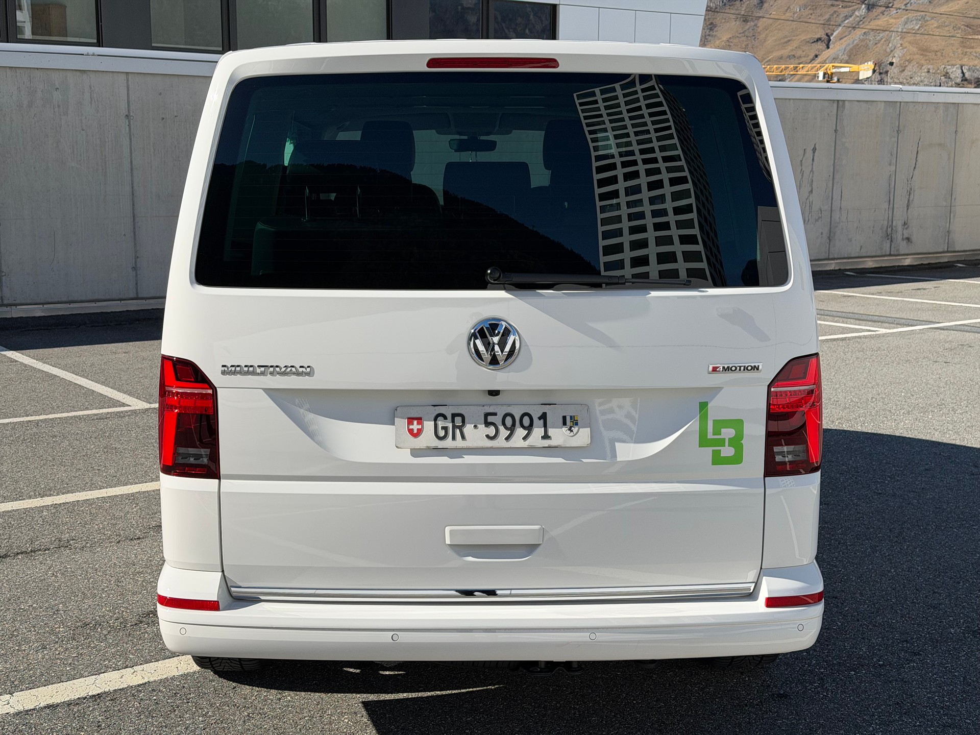 VW T6.1 Multivan 2.0 Bi-TDI Highline Liberty 4Mot. DSG-image-4