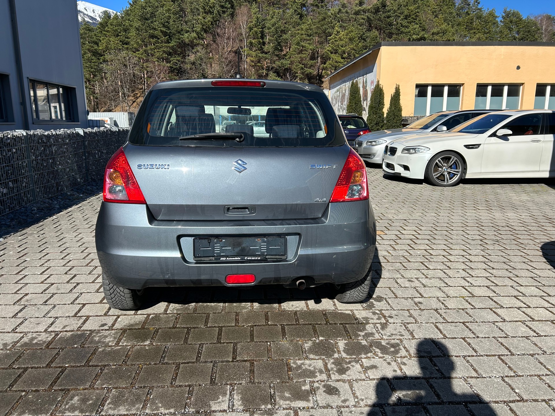 SUZUKI Swift 1.3i 16V GL Top 4x4-image-3