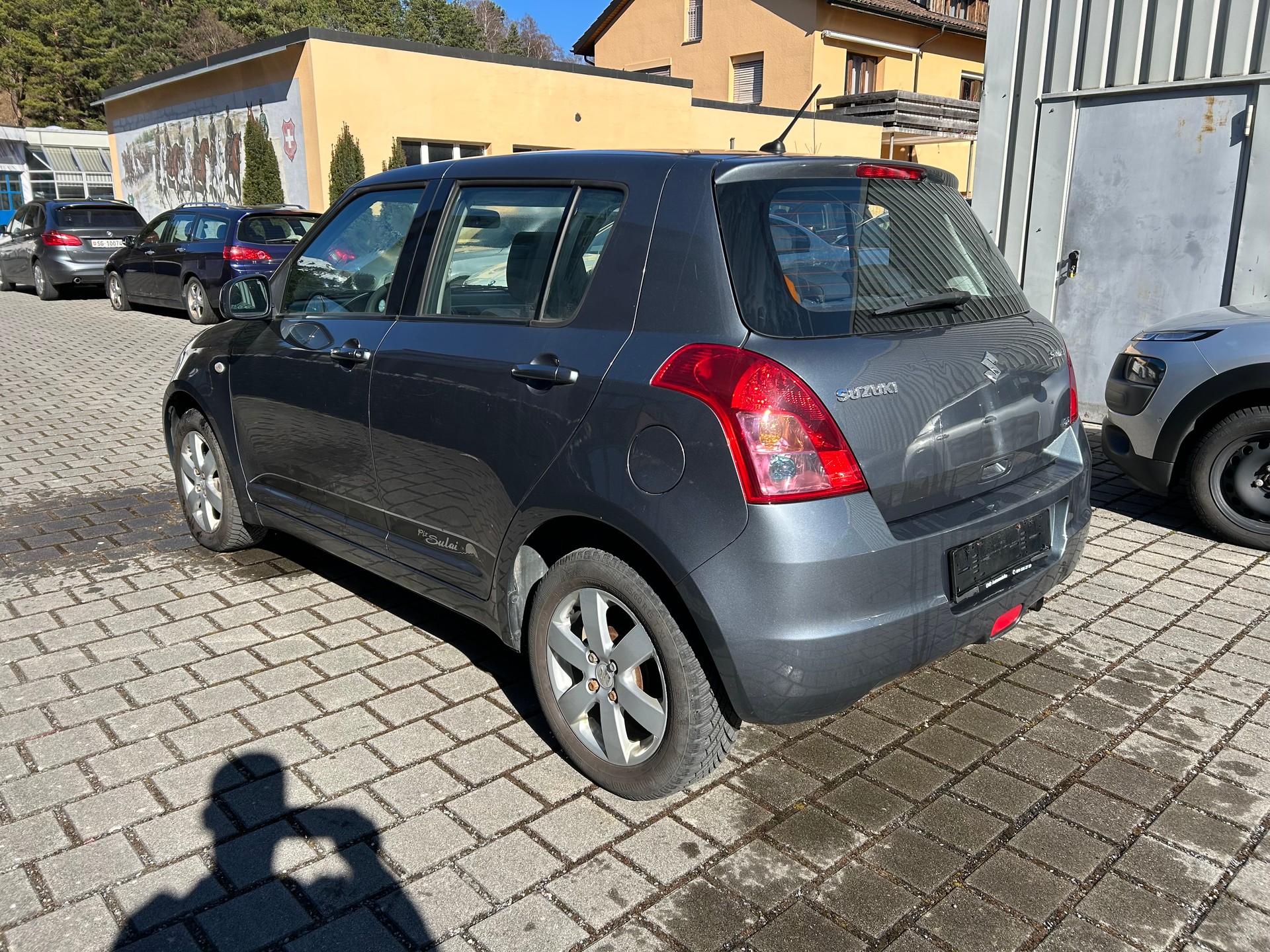 SUZUKI Swift 1.3i 16V GL Top 4x4-image-4