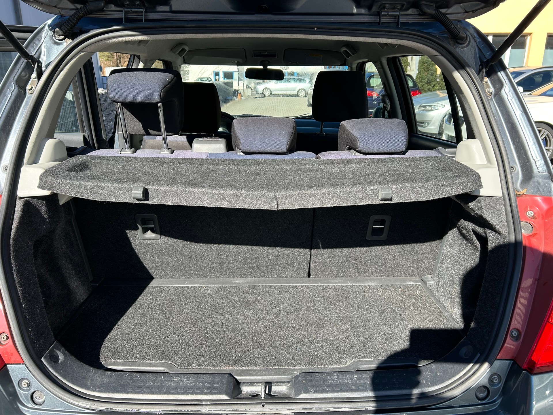 SUZUKI Swift 1.3i 16V GL Top 4x4-image-8