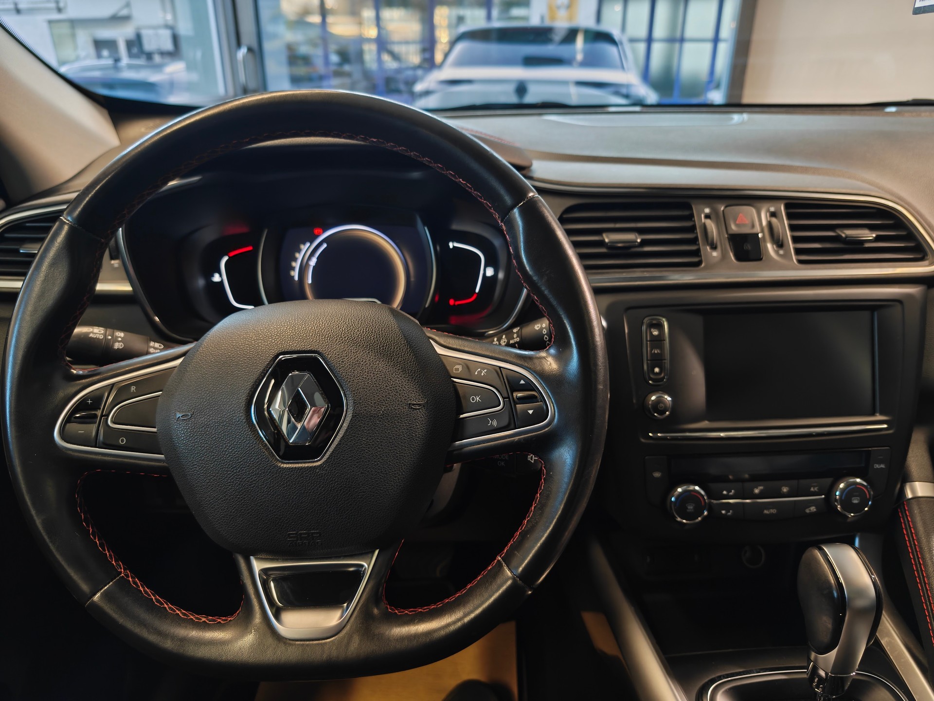 RENAULT Kadjar 1.2 16V Turbo Swiss Edition EDC-image-11