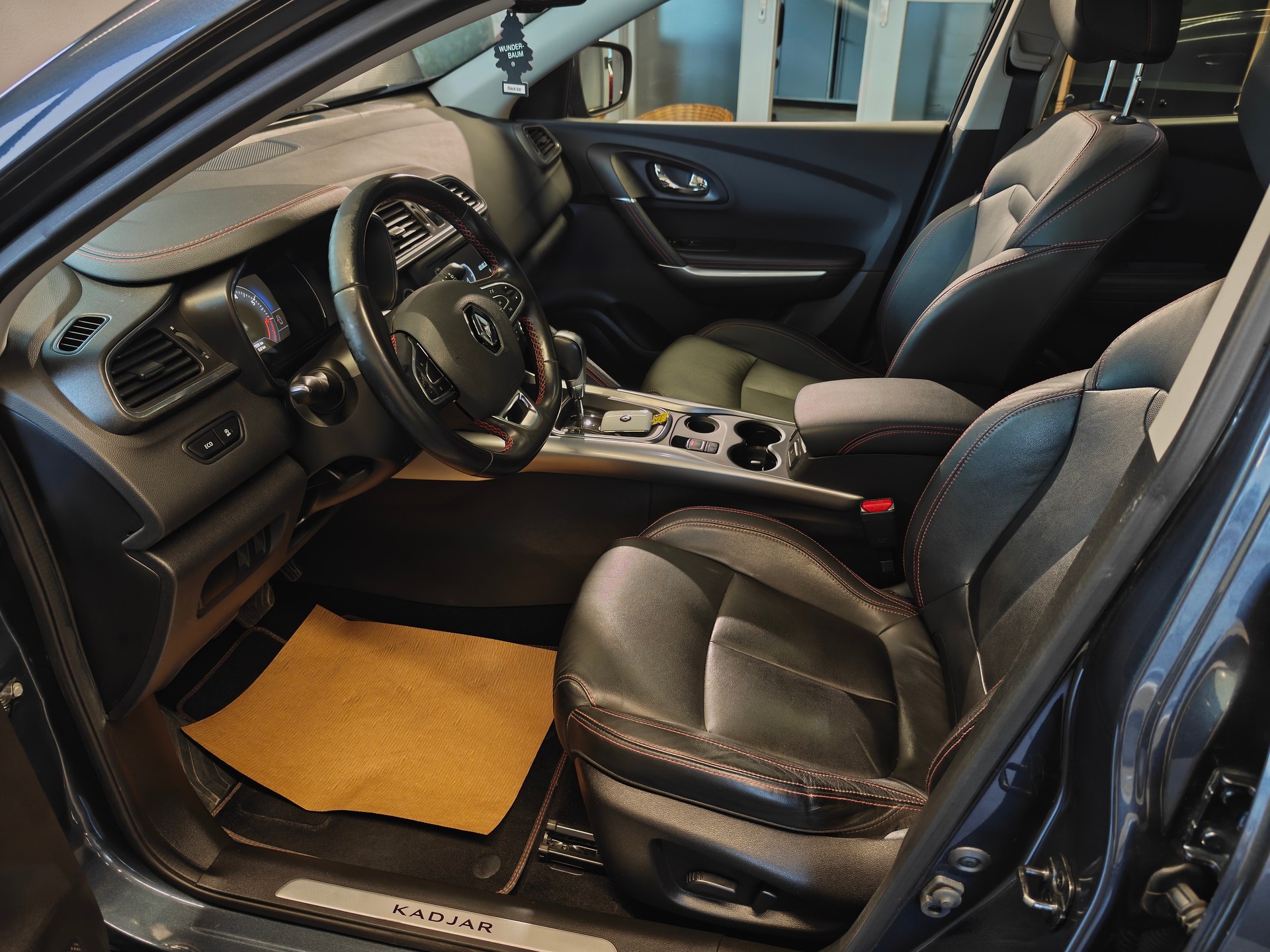 RENAULT Kadjar 1.2 16V Turbo Swiss Edition EDC-image-7