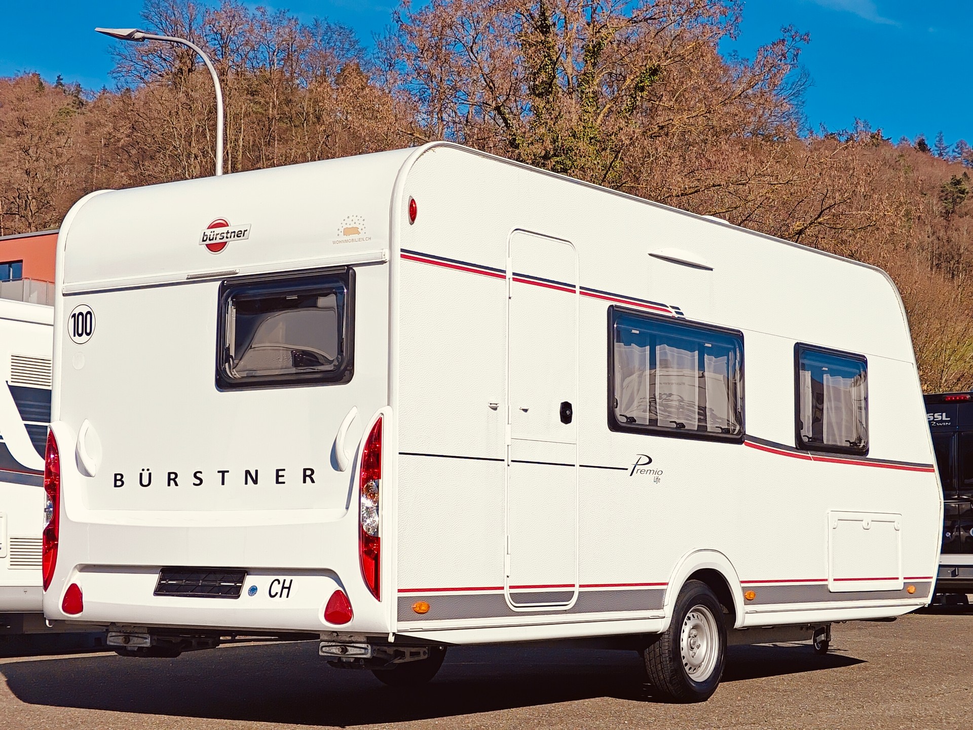 BÜRSTNER Premio Life 480 TS Brava -- Vorzelt -- Veloträger-showroom-element-3