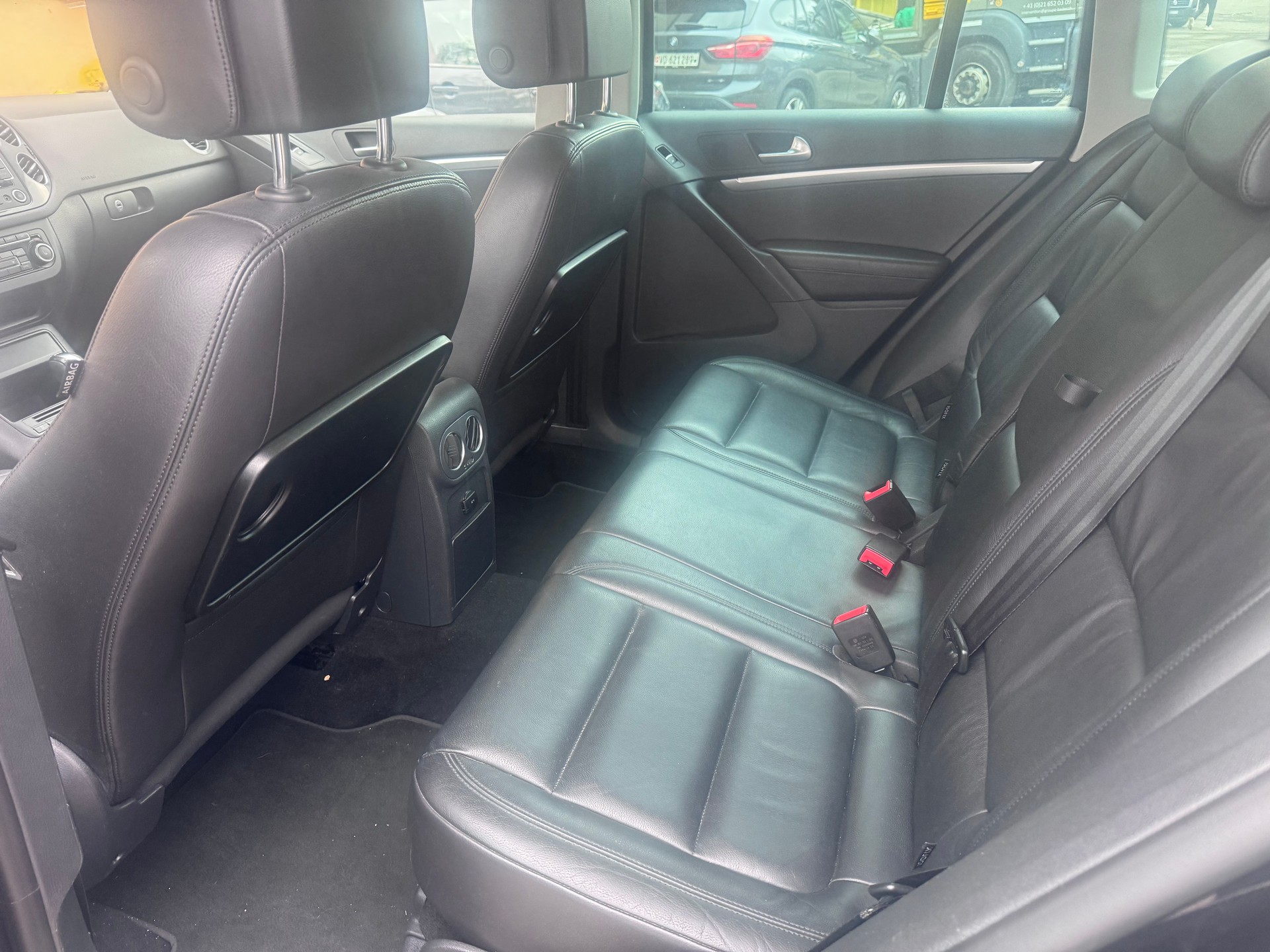 VW Tiguan 2.0 TSI Sport&Style 4Motion DSG-image-8