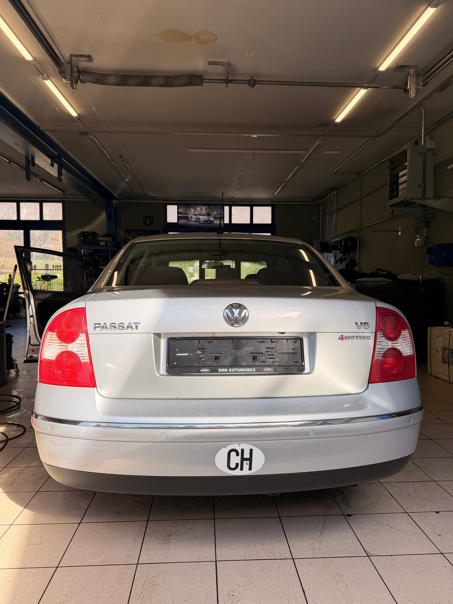 VW 2.8 Benzin 4motion-showroom-element-2