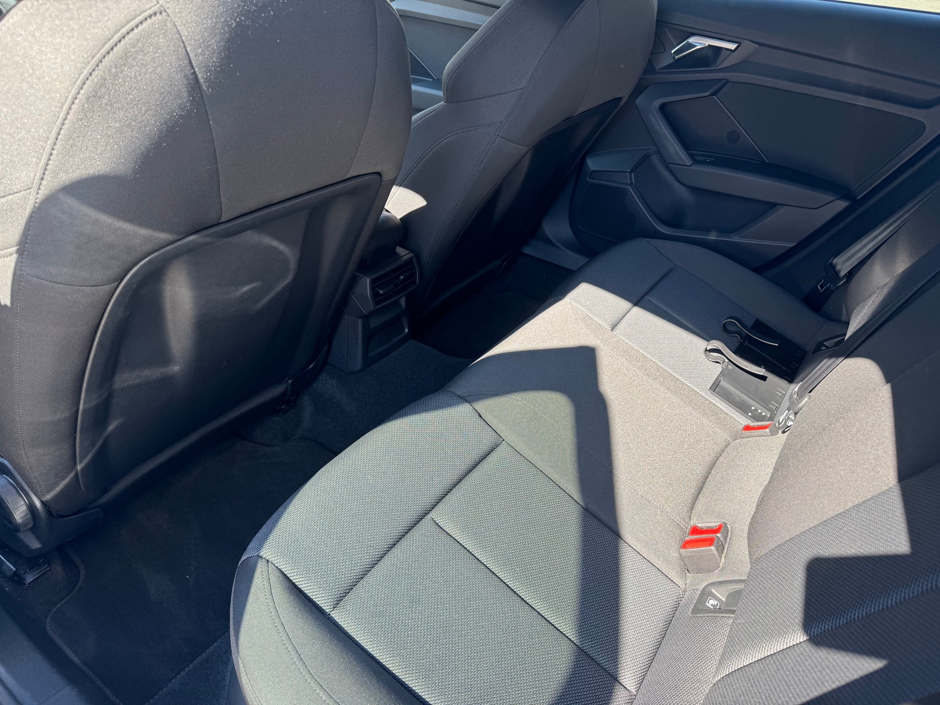 AUDI A3 Sportback 35 TFSI S line S-tronic-image-10