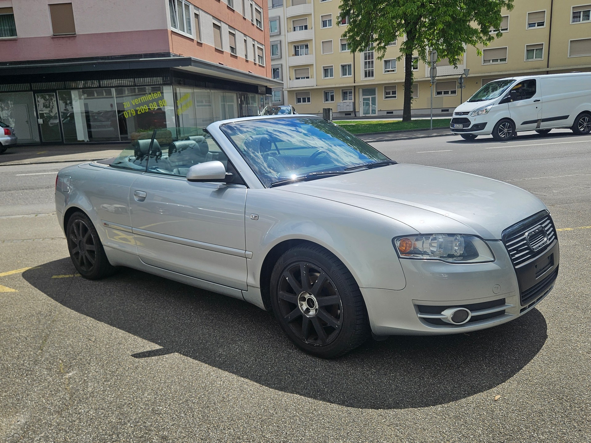 AUDI A4 Cabriolet 1.8 Turbo-image-2