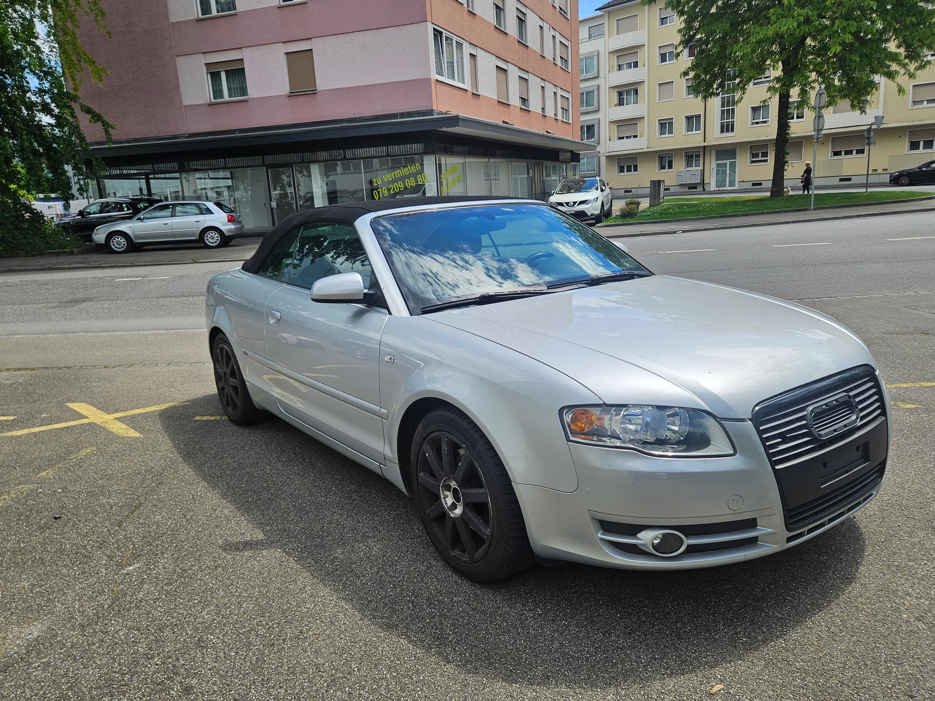 AUDI A4 Cabriolet 1.8 Turbo-image-11