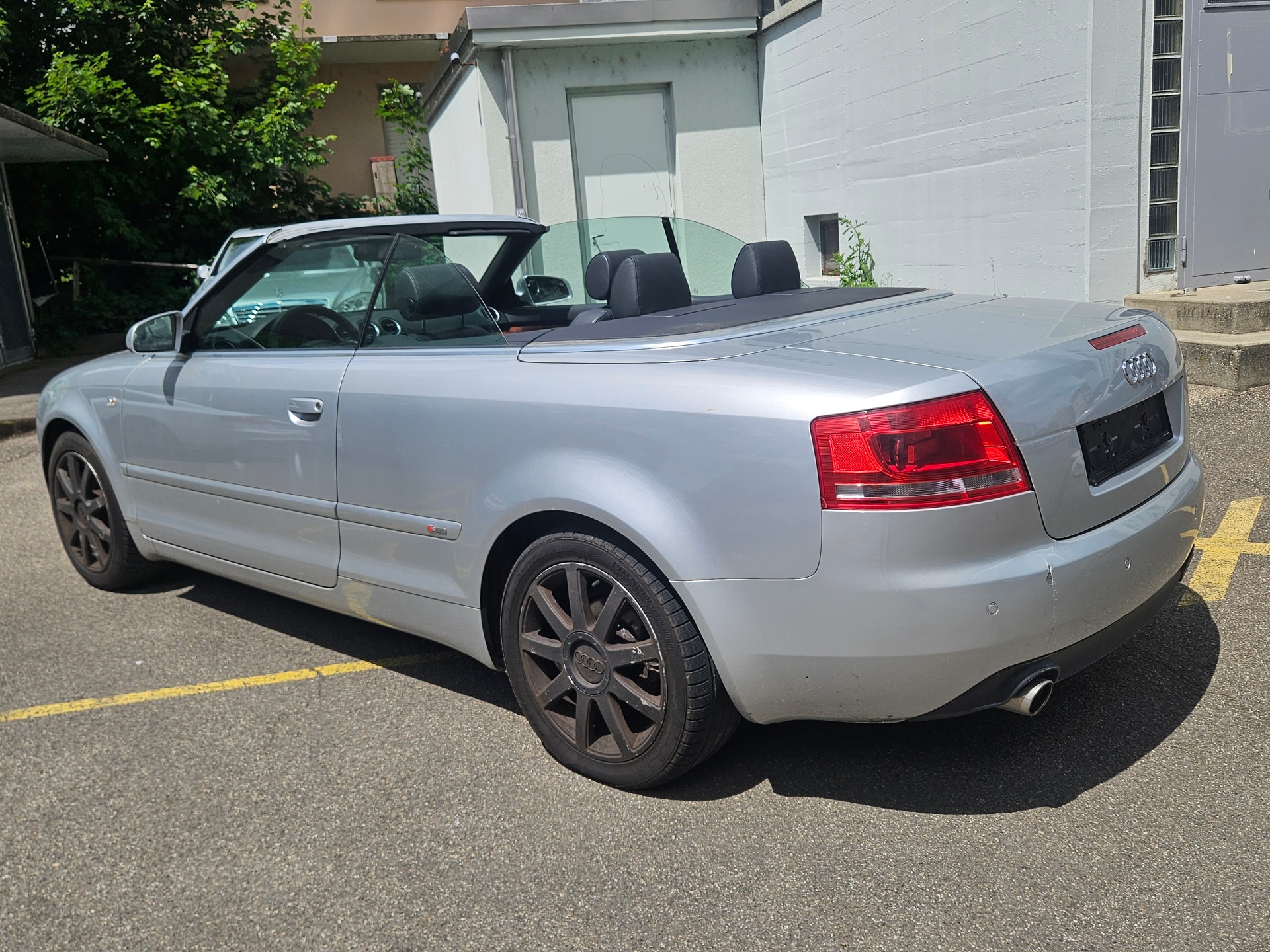 AUDI A4 Cabriolet 1.8 Turbo-image-5