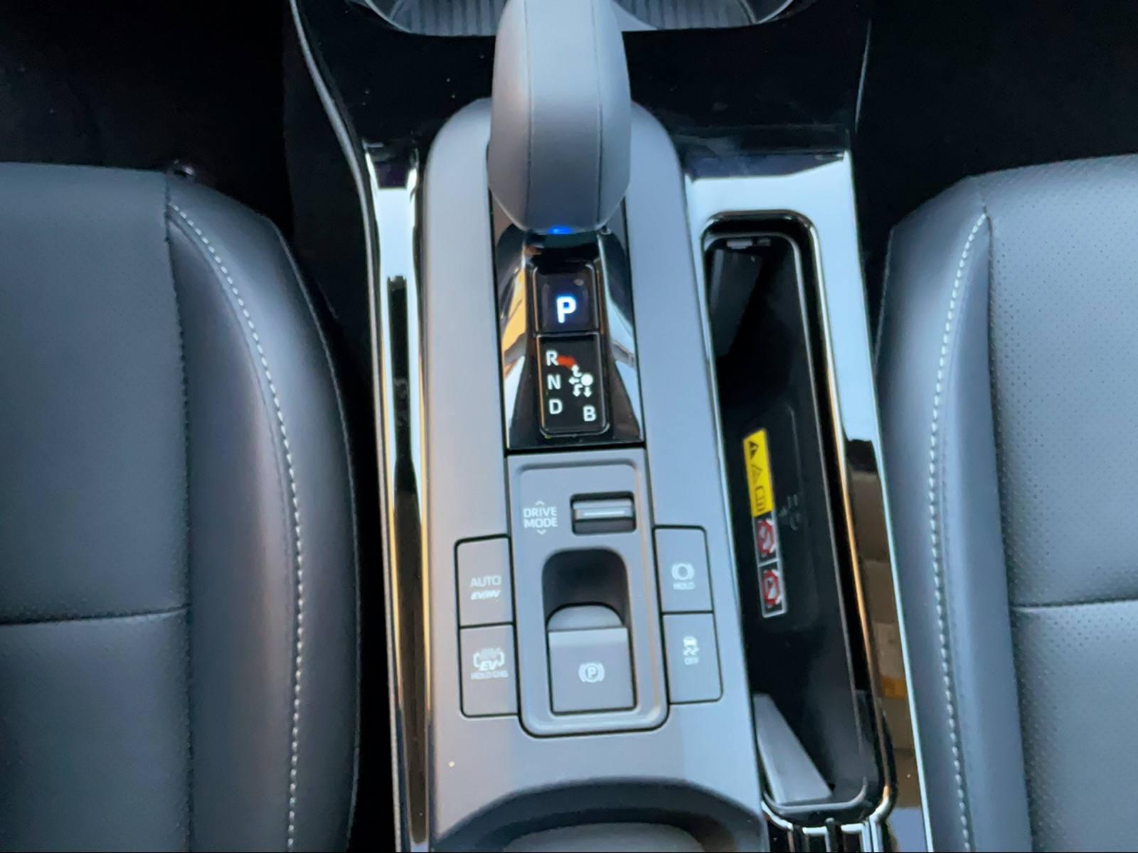 TOYOTA Prius 2.0 Plug-In-Hybrid Premium-image-1