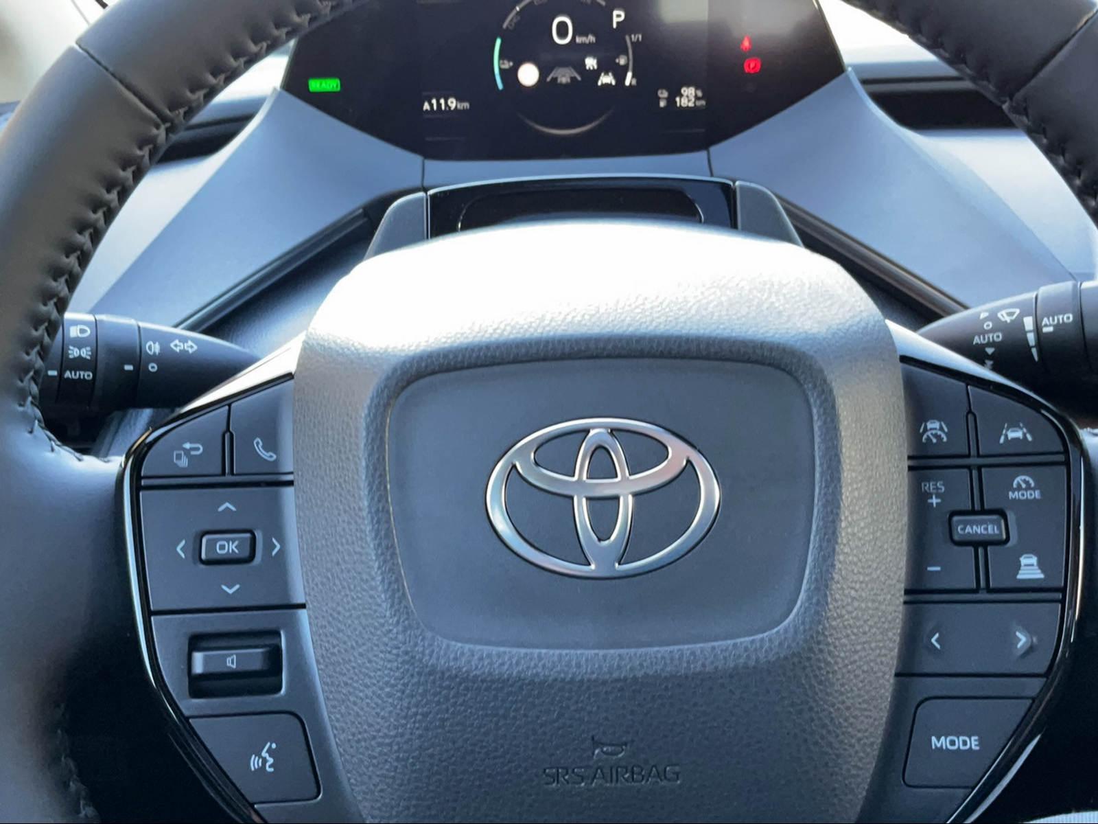 TOYOTA Prius 2.0 Plug-In-Hybrid Premium-image-2