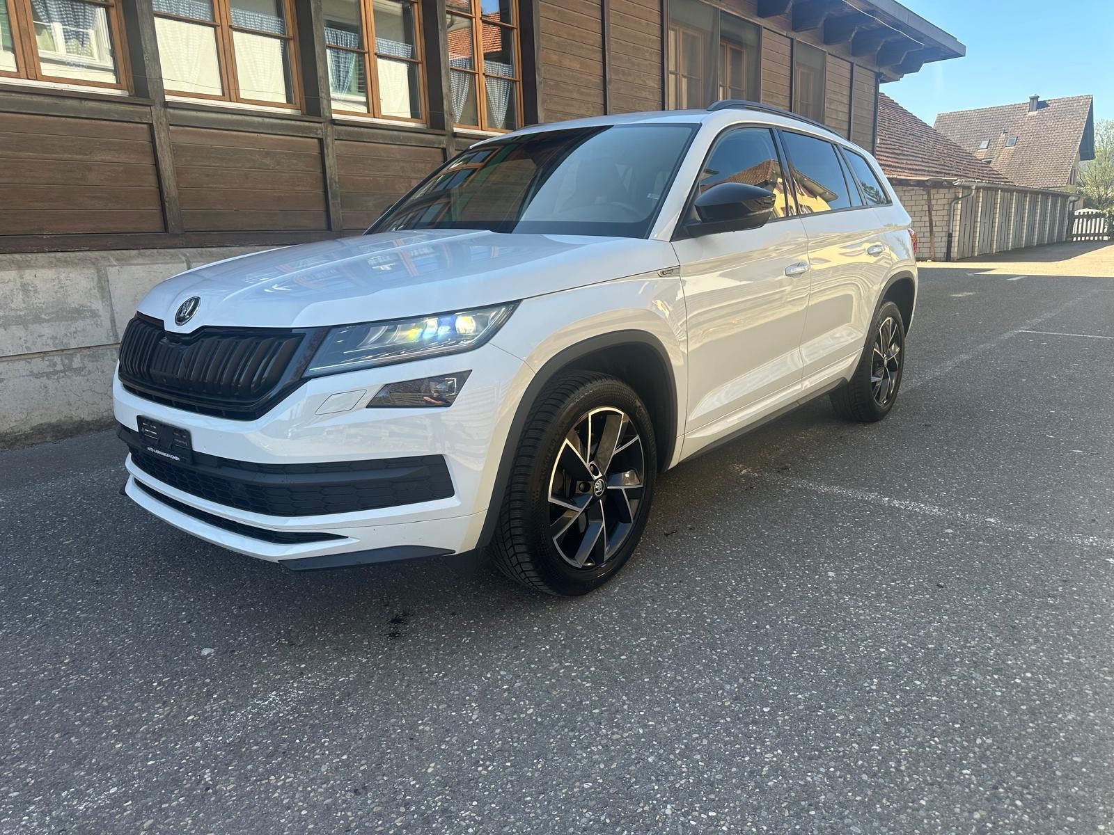 SKODA Kodiaq 2.0 TDI CR Sport Line 4x4 DSG-showroom-element-1