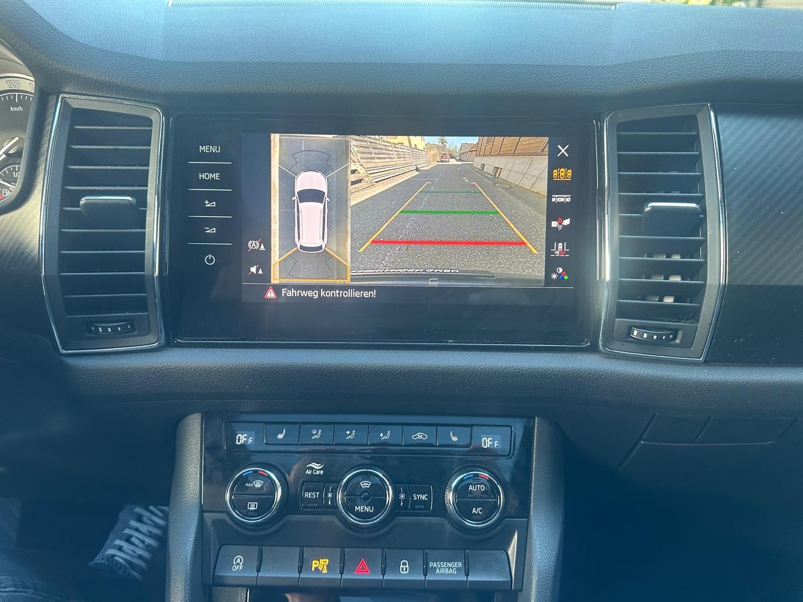 SKODA Kodiaq 2.0 TDI CR Sport Line 4x4 DSG-image-12