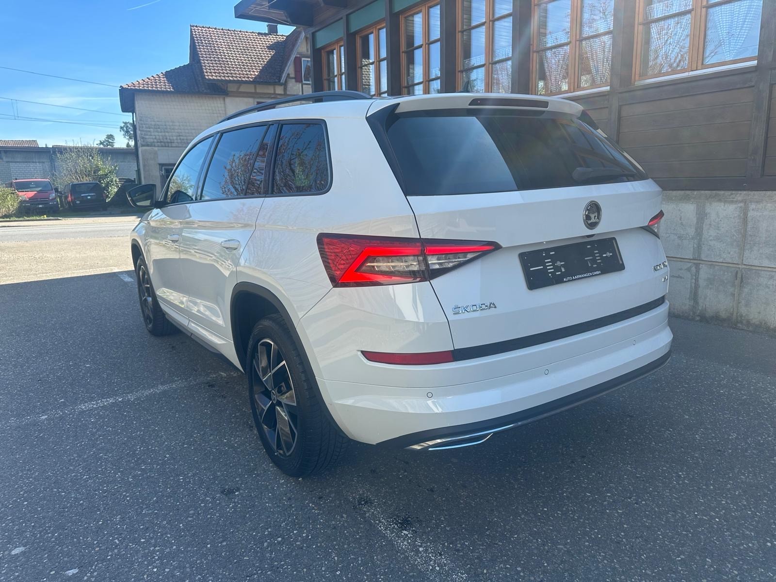 SKODA Kodiaq 2.0 TDI CR Sport Line 4x4 DSG-showroom-element-3