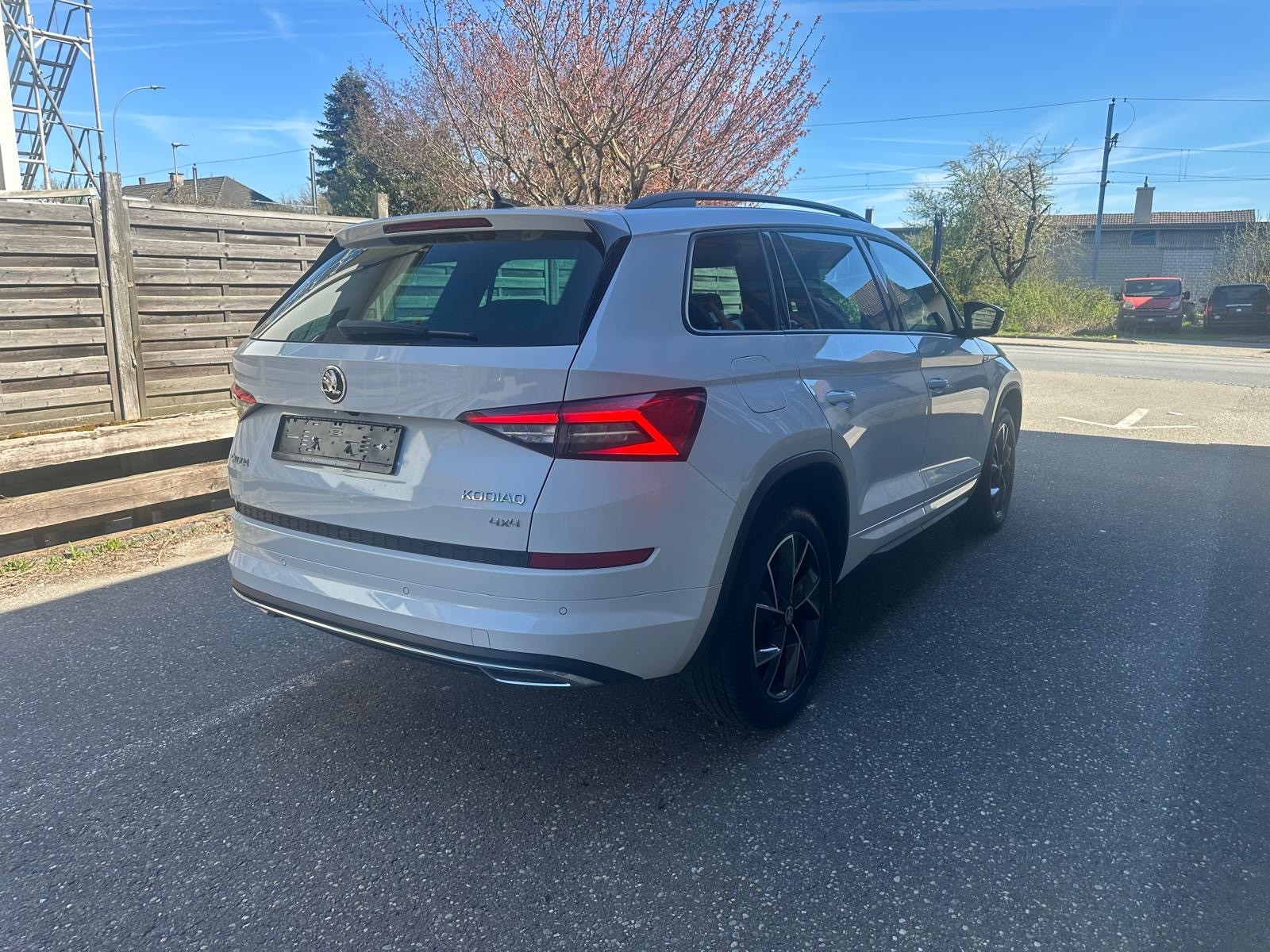 SKODA Kodiaq 2.0 TDI CR Sport Line 4x4 DSG-showroom-element-2